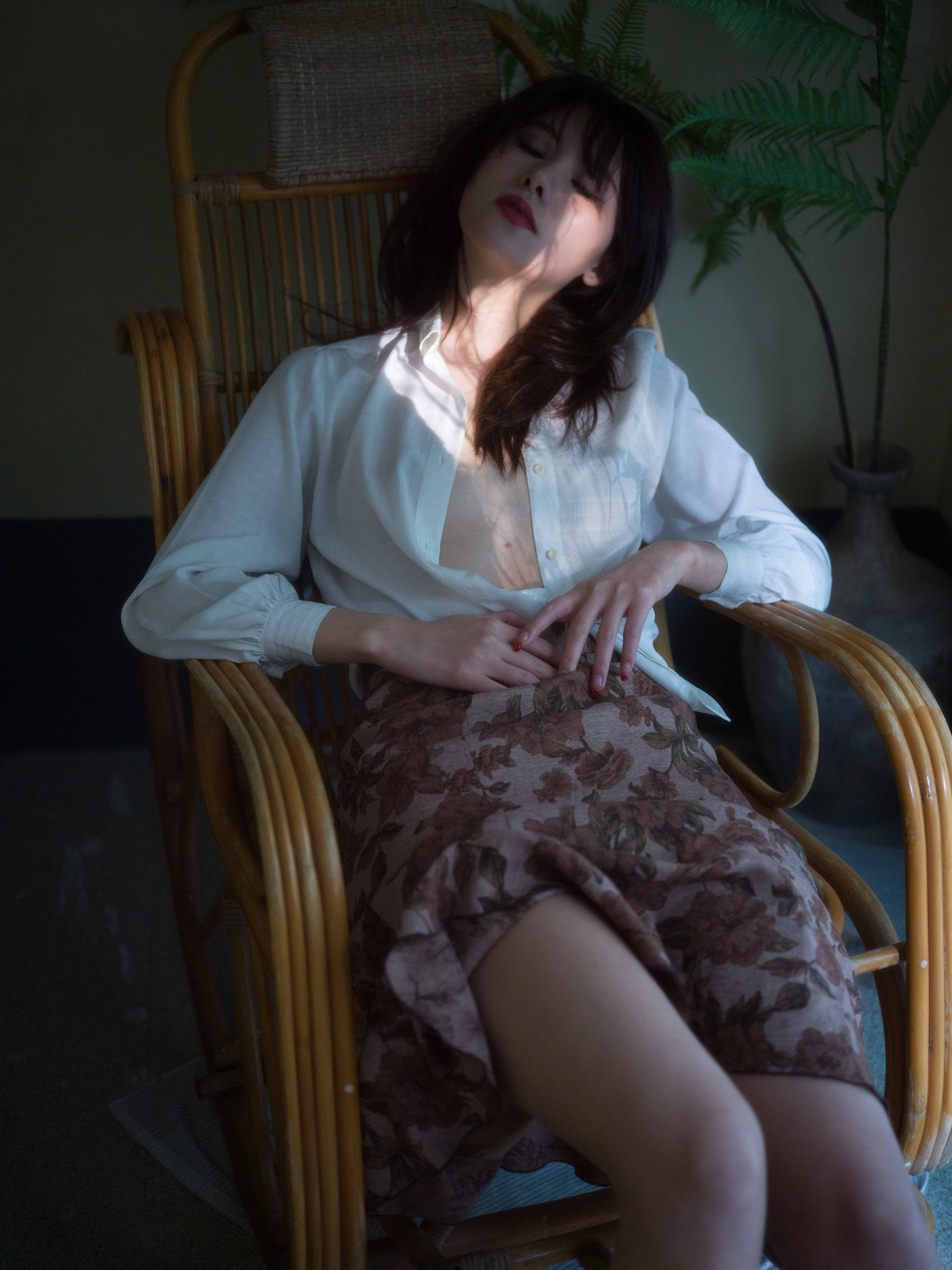美女模特Azhua19970(阿朱啊) - 晚烟/(76P)