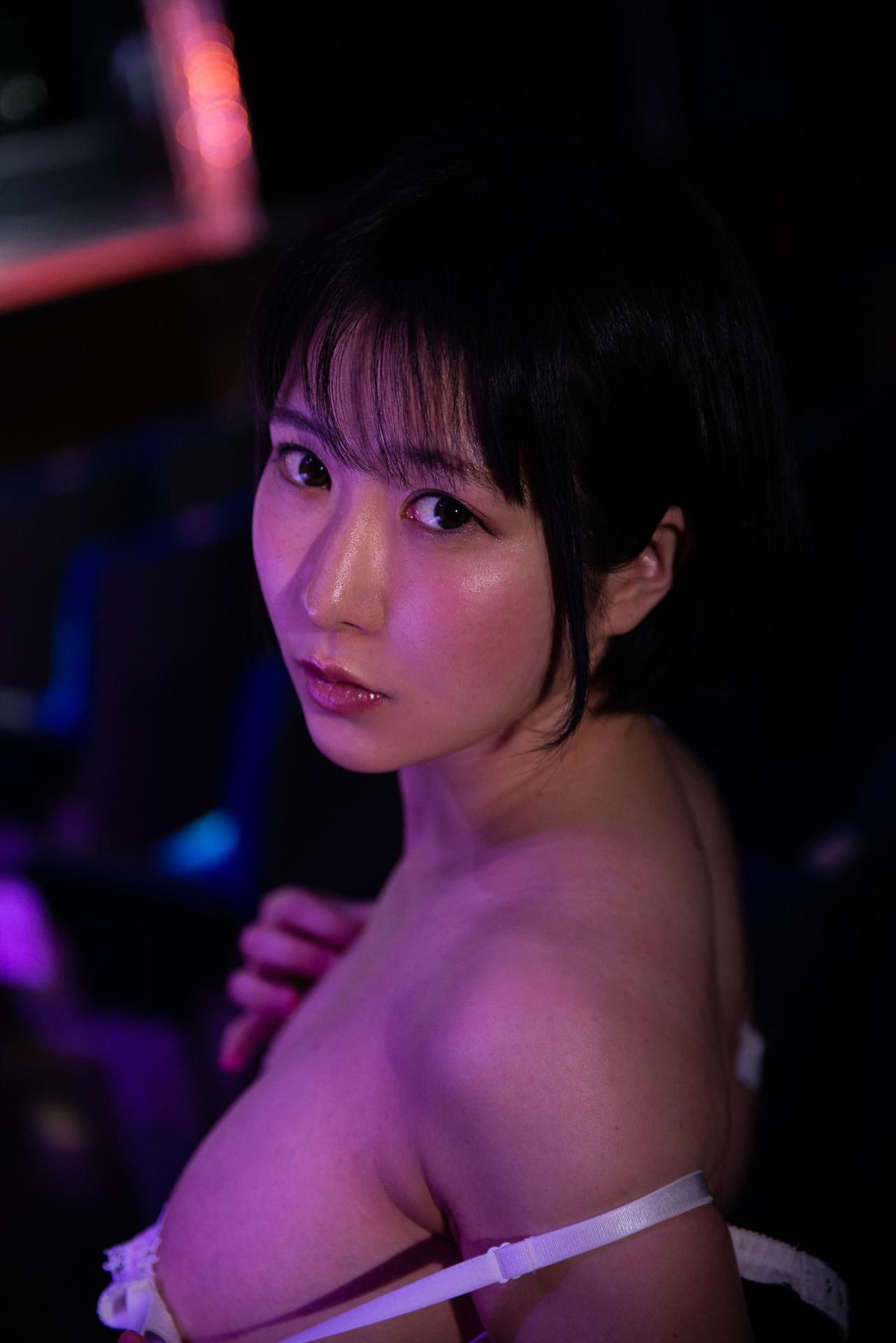 Luna Amemiya 雨宮留菜 - ~real~ Vol.5/(241P)