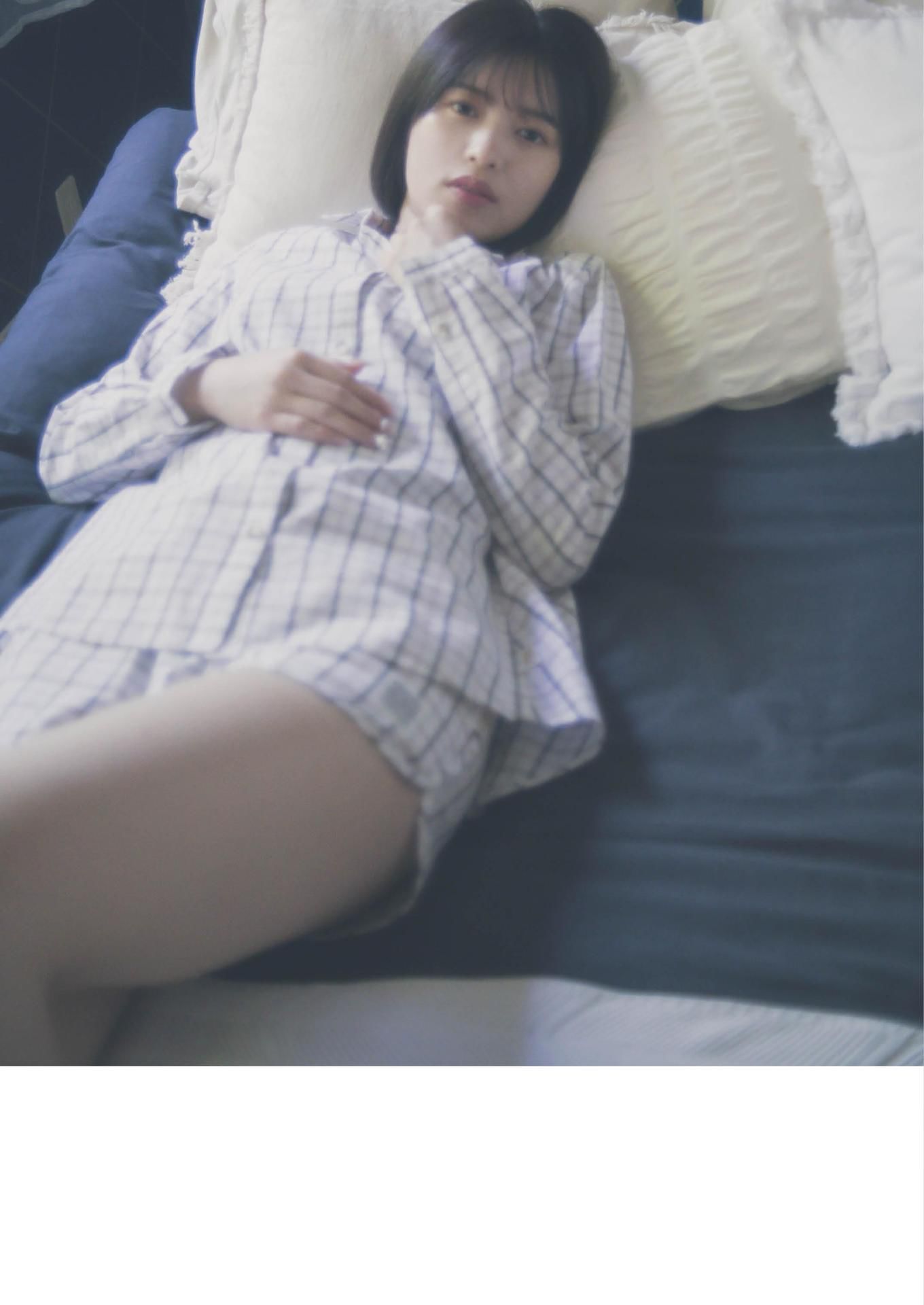 Shiika Arai 新井椎夏 - 1st Photobook I'm happy うれしいな/(71P)