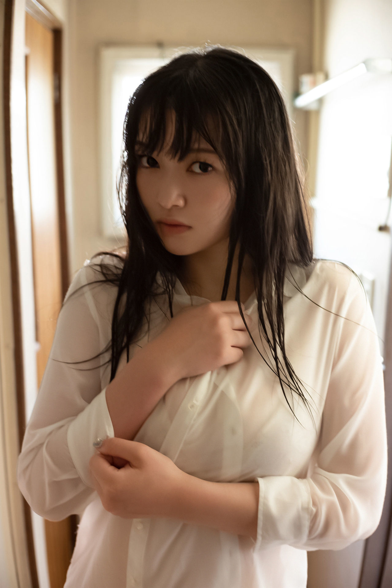 Suzuka Sayama 佐山すずか - 夕立に濡れたカラダ/(105P)