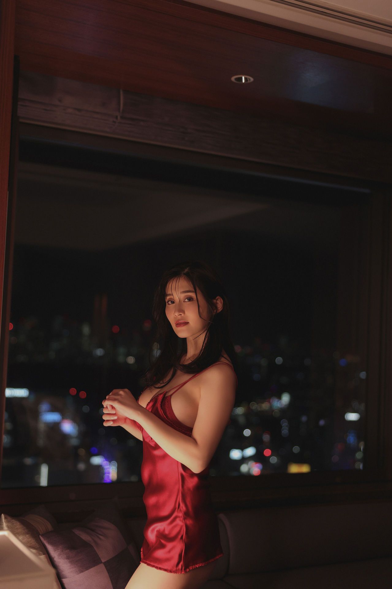 Rin Takahashi 高橋凛 - Ｉカップ美女と、スイートルームで。 vol.1/(54P)