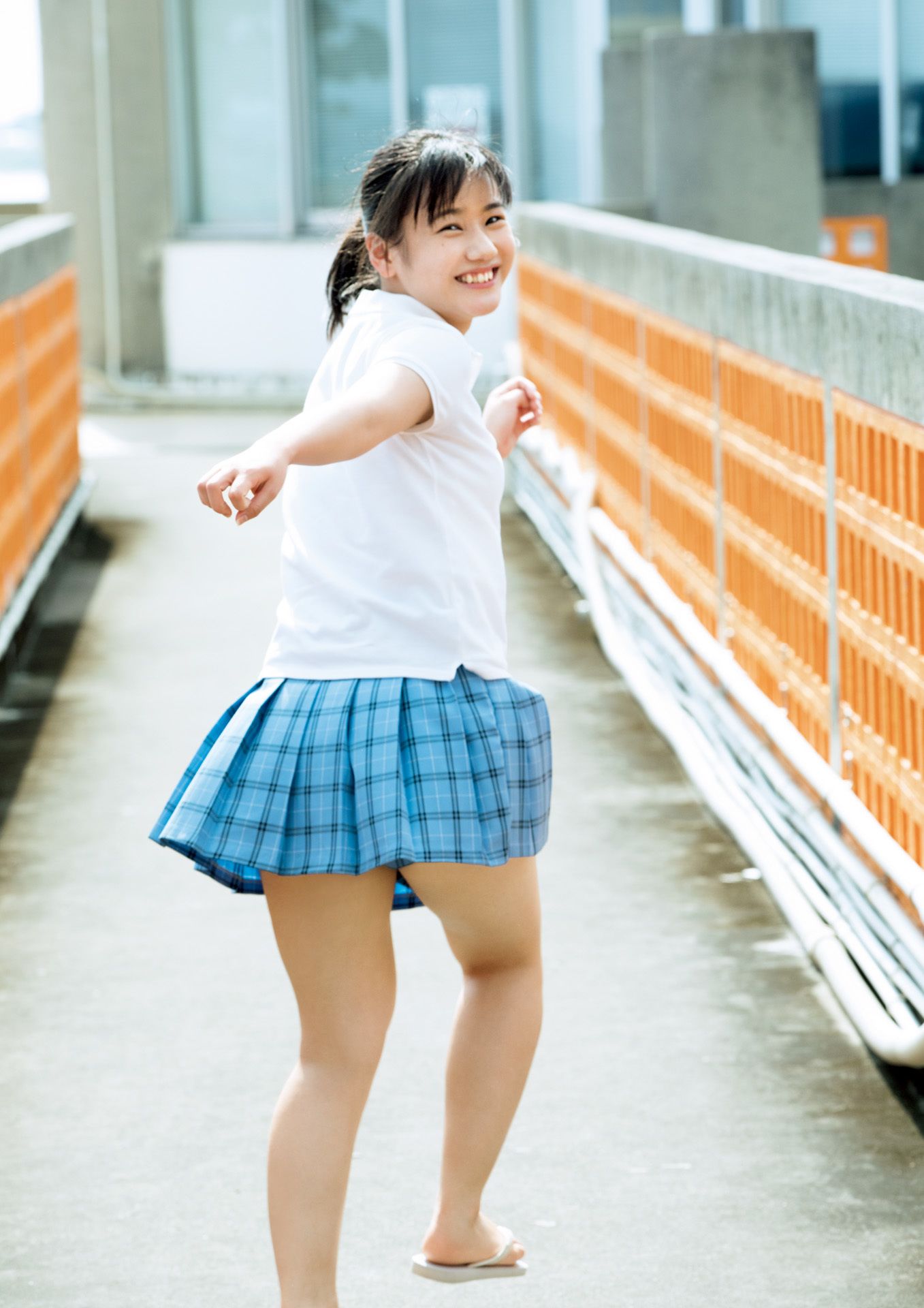 Reina Yokoyama 横山玲奈 - REINA is eighteen ～N to S～/(87P)