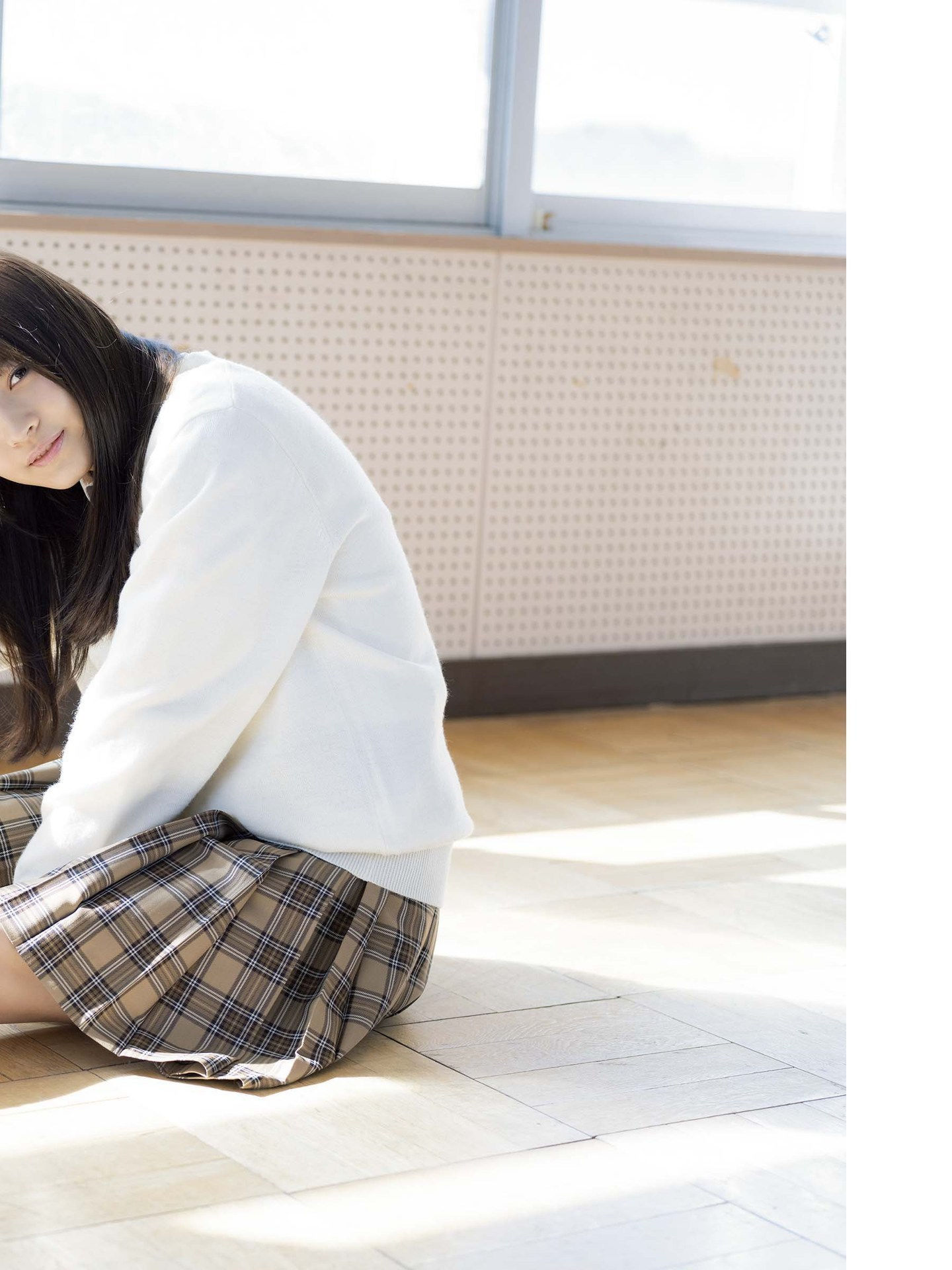 Nanako Kurosaki 黒嵜菜々子 - Girl's graduation 少女の卒業/(38P)