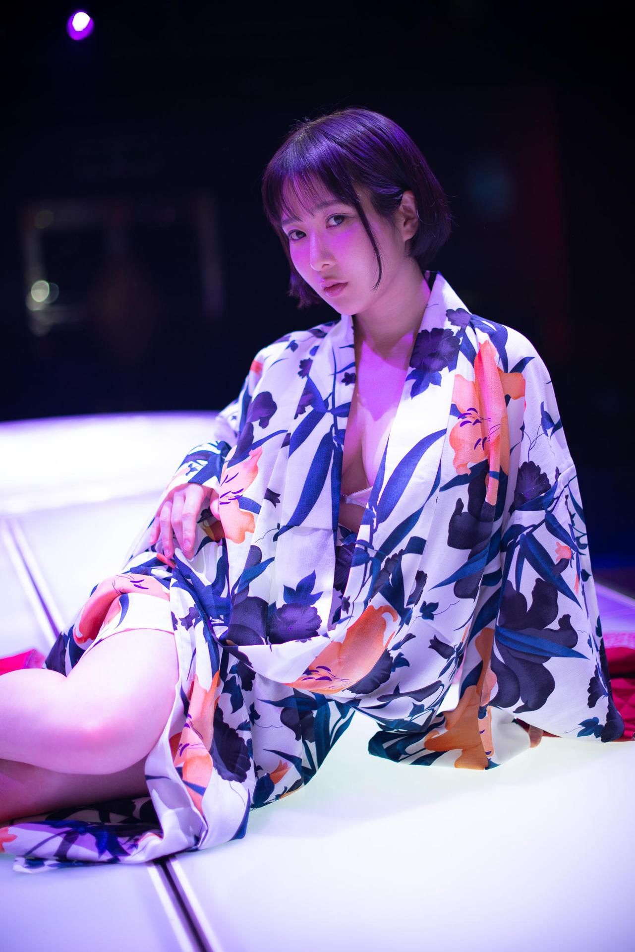 Luna Amemiya 雨宮留菜 - ~real~ Vol.5/(241P)