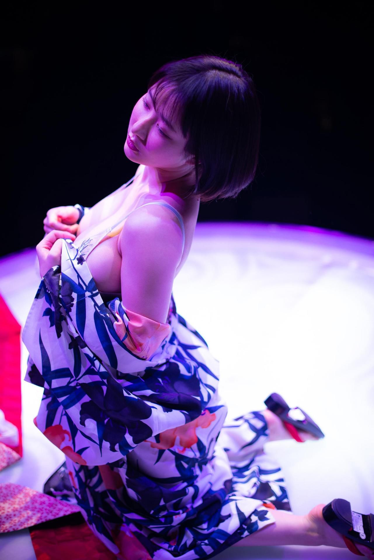 Luna Amemiya 雨宮留菜 - ~real~ Vol.5/(241P)