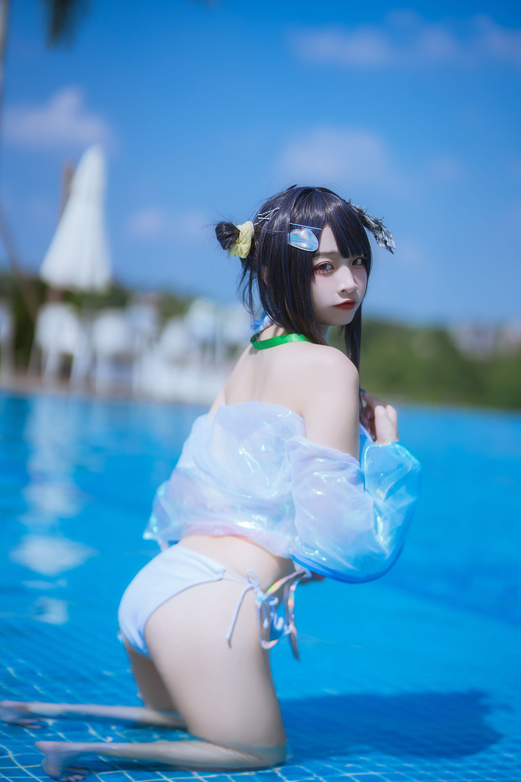 人气Coser 二佐Nisa - 泰拉夏日纪事 方舟羽毛笔泳装/(24P)