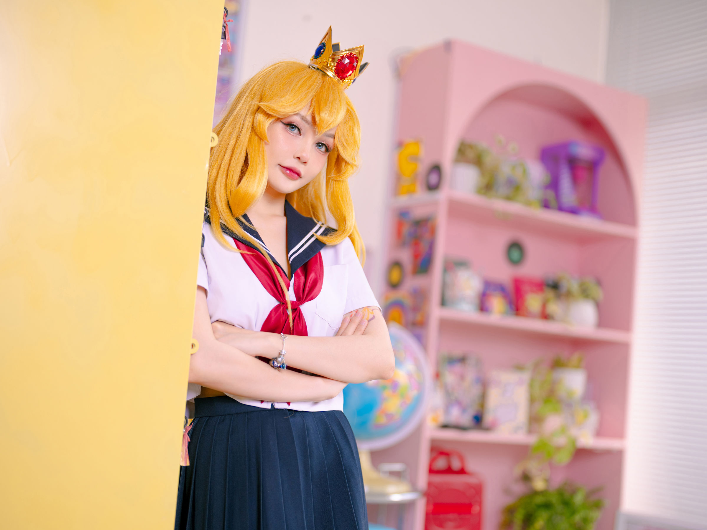 JOYCE - Peach School Girl/(54P)