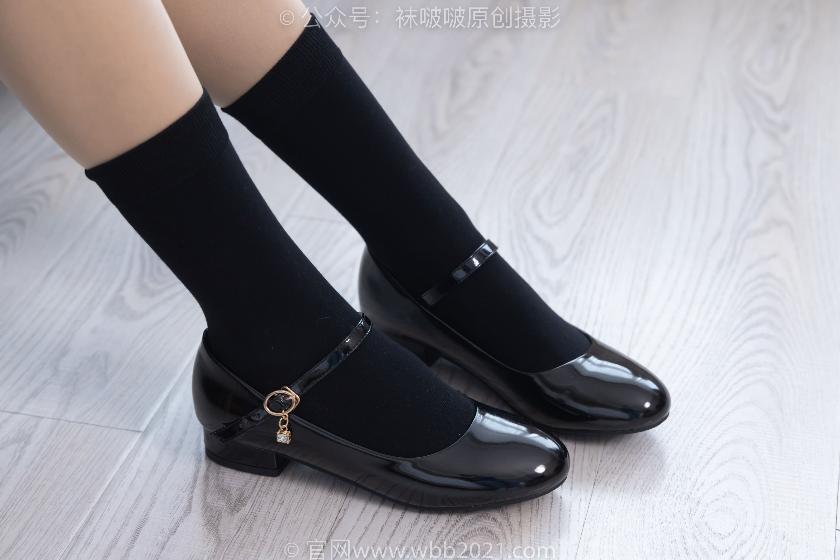 BoBoSocks袜啵啵 No.324 奶油 -高跟鞋、皮鞋、黑棉袜、油亮肉丝/(140P)