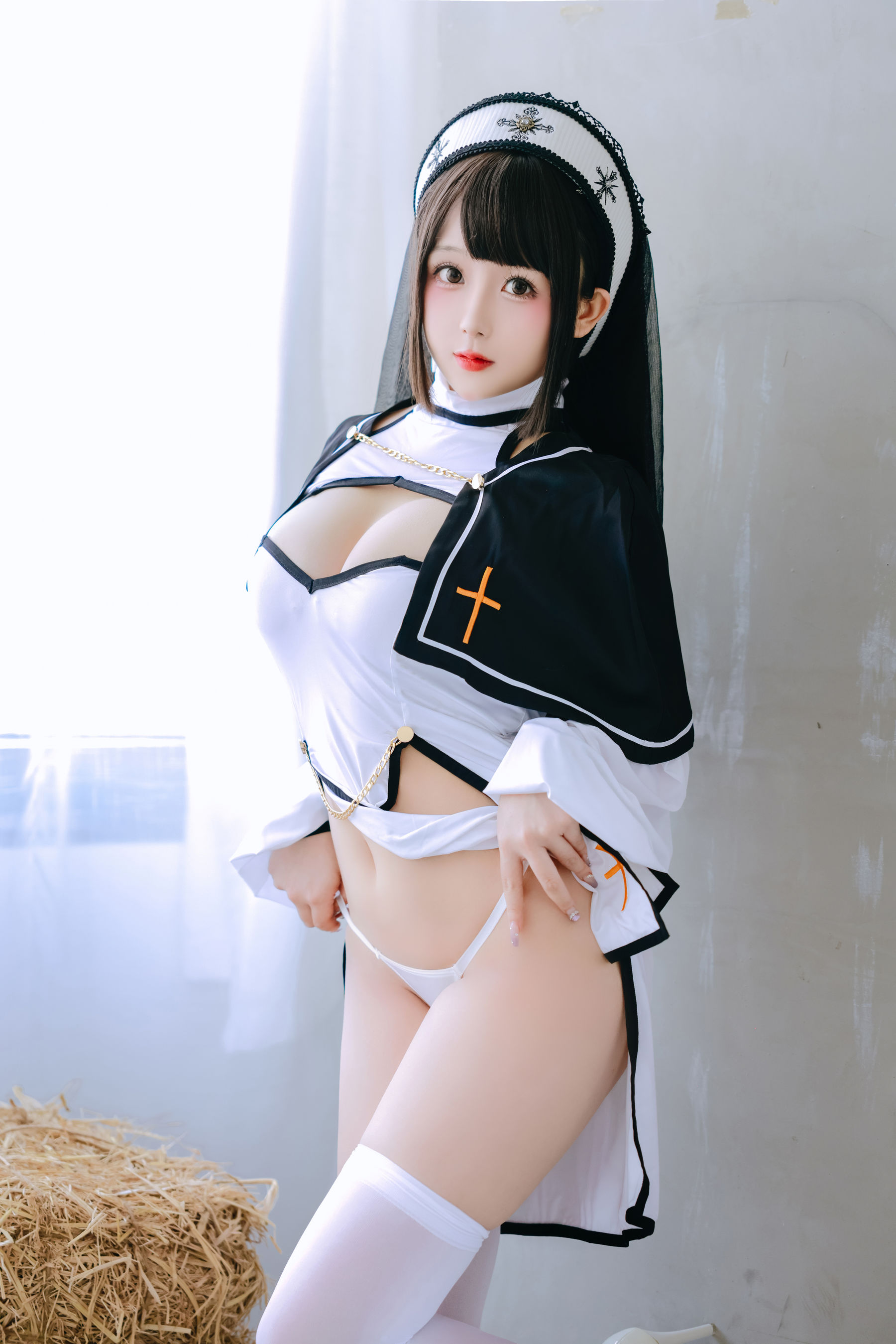 Cosplay 日奈娇 - 圣洁修女/(110P)