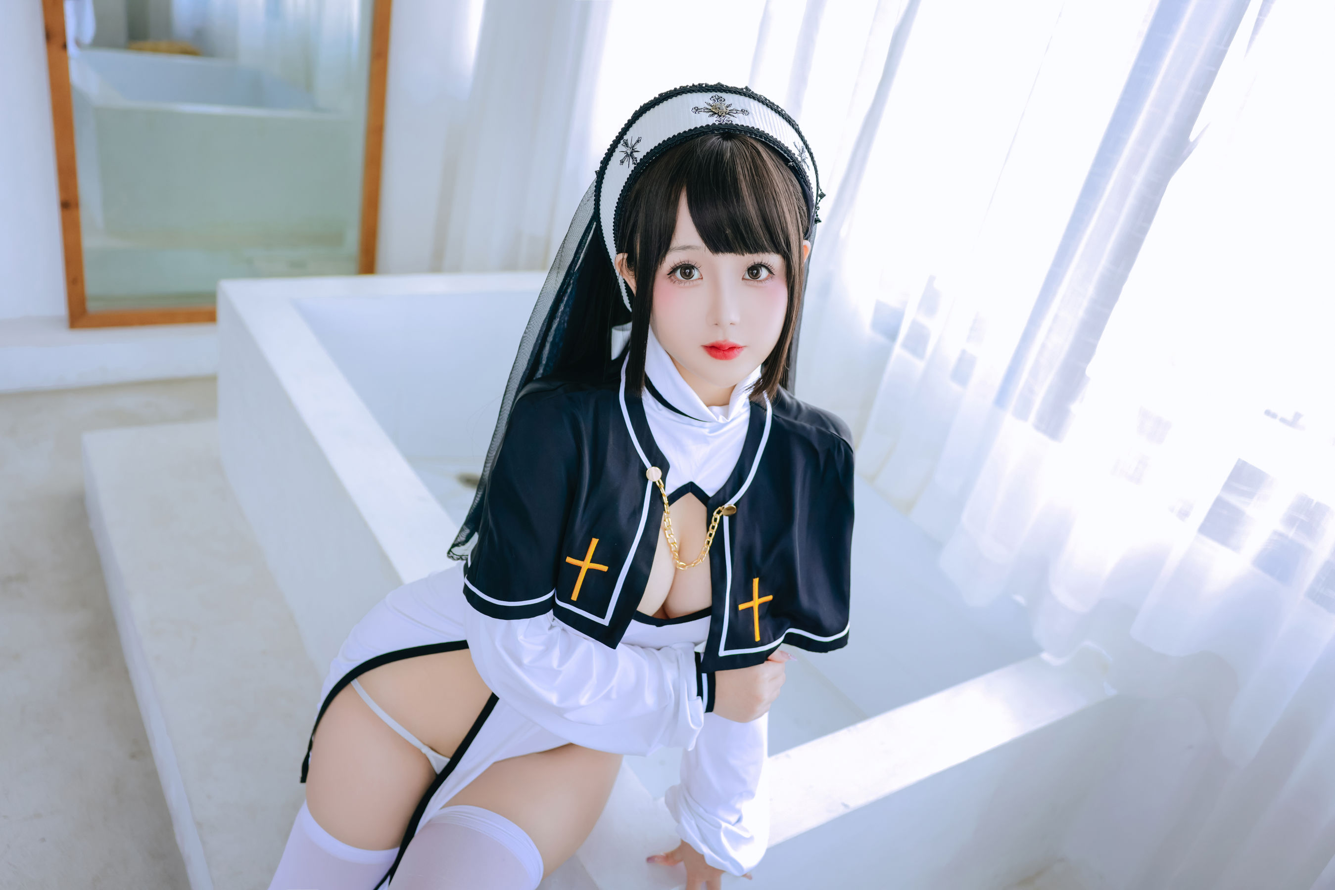 Cosplay 日奈娇 - 圣洁修女/(110P)