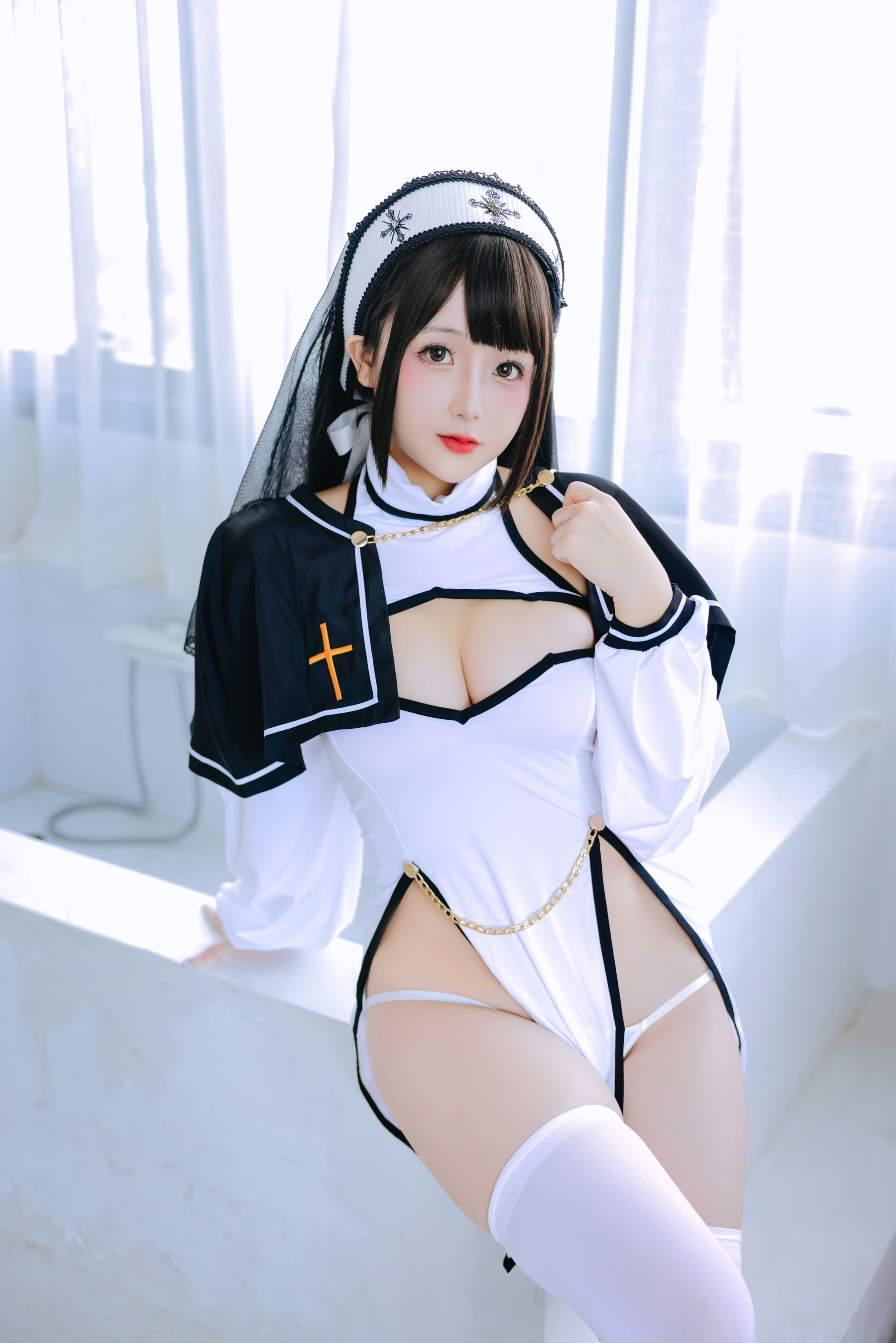 Cosplay 日奈娇 - 圣洁修女/(110P)