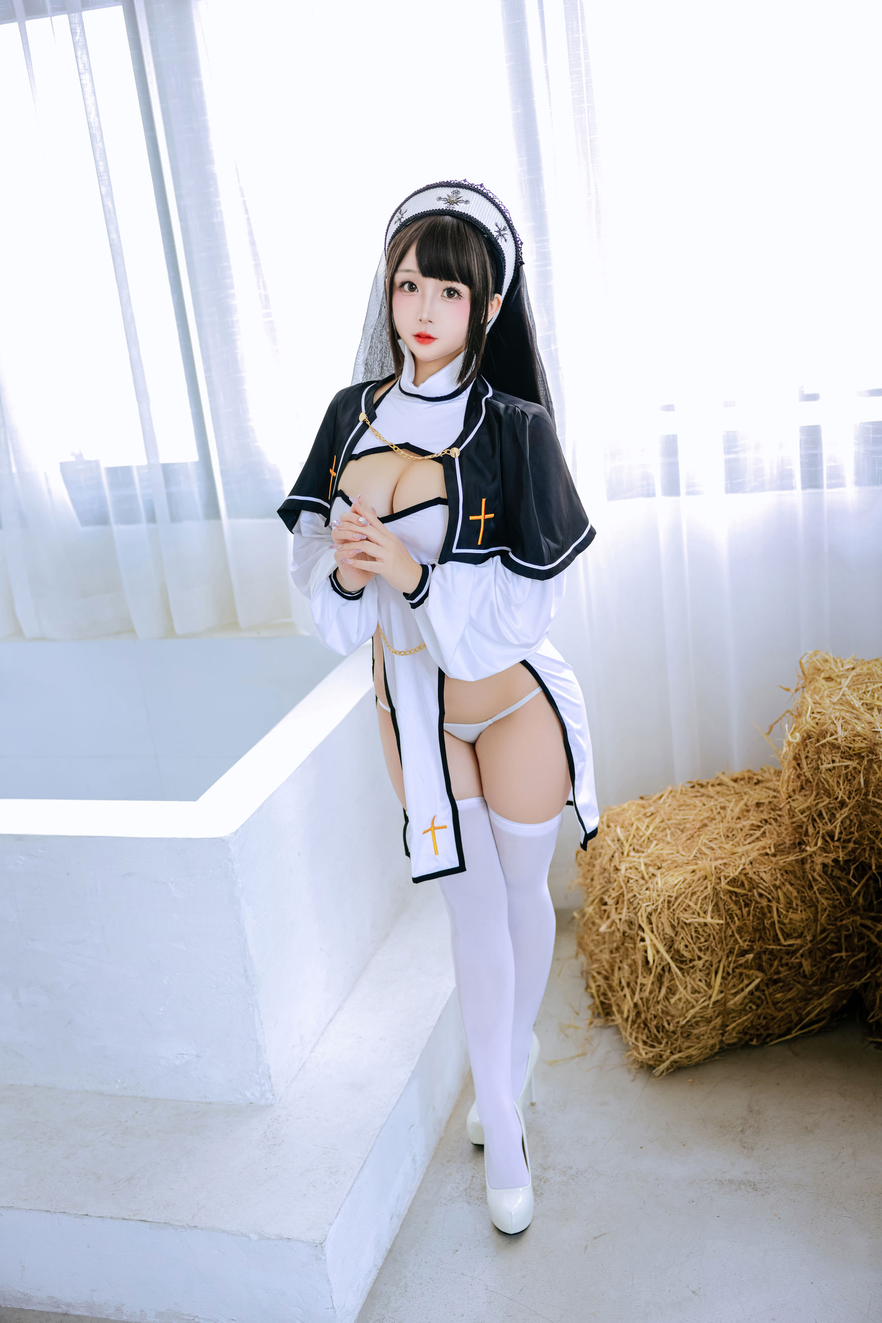 Cosplay 日奈娇 - 圣洁修女/(110P)