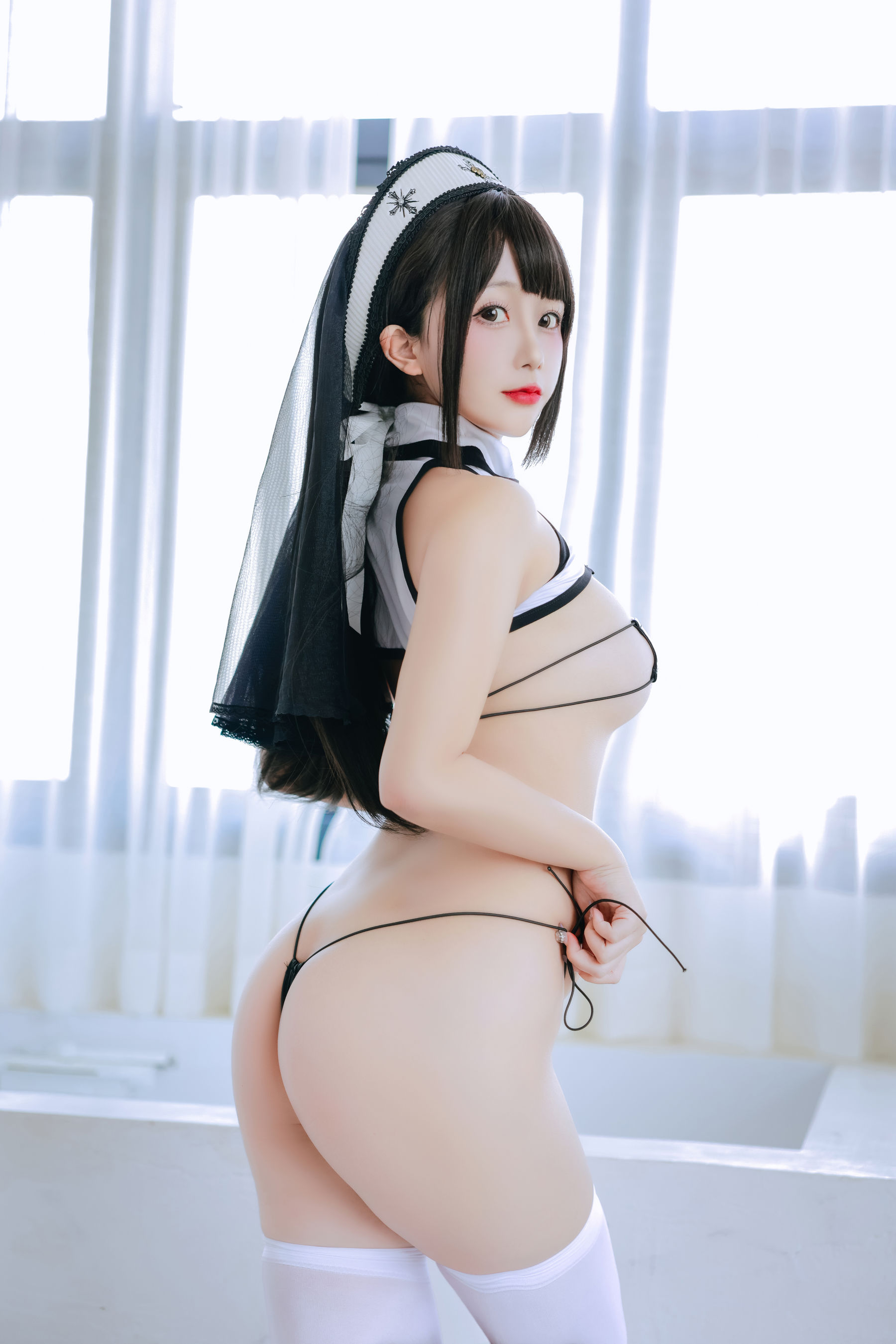 Cosplay 日奈娇 - 圣洁修女/(110P)