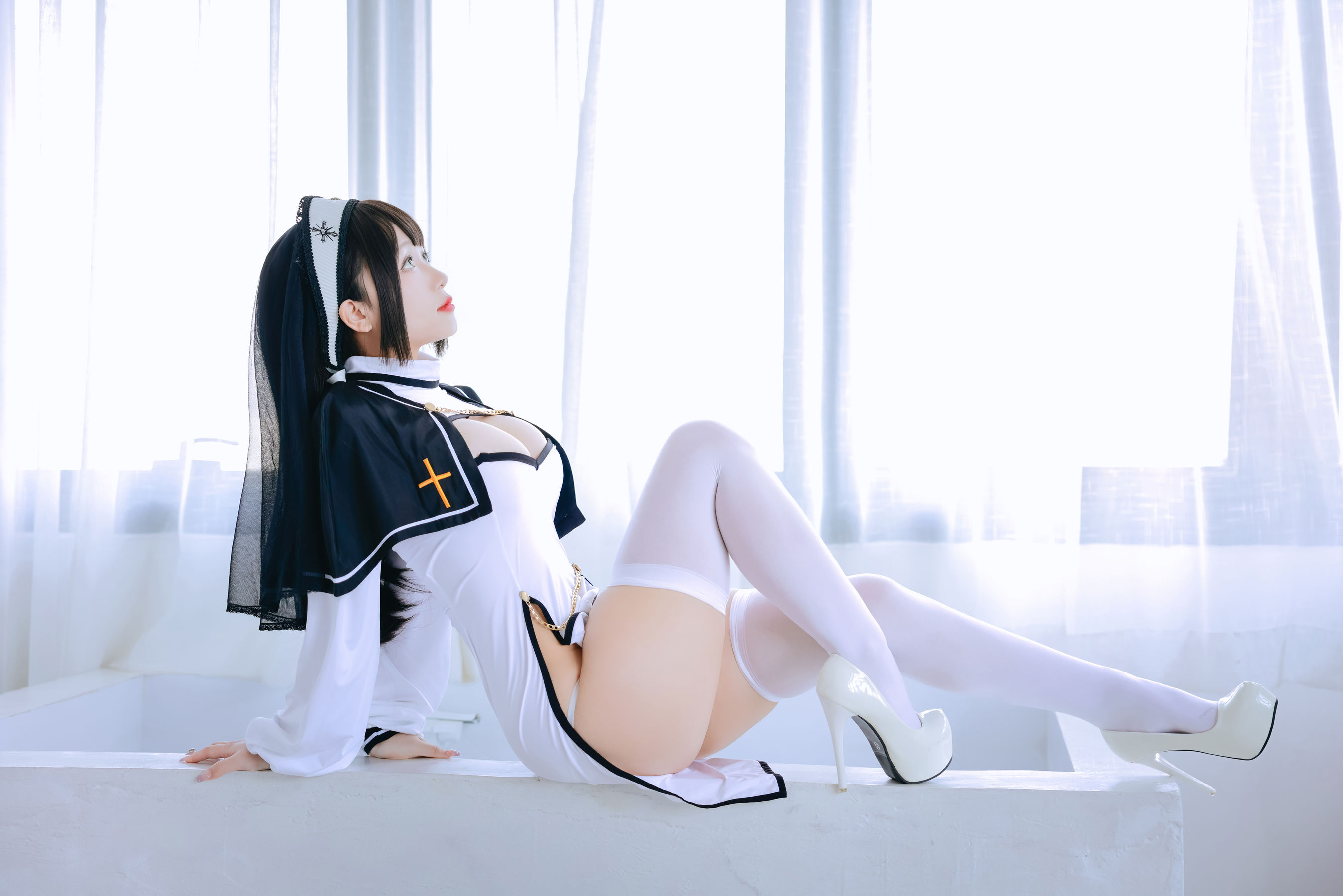 Cosplay 日奈娇 - 圣洁修女/(110P)