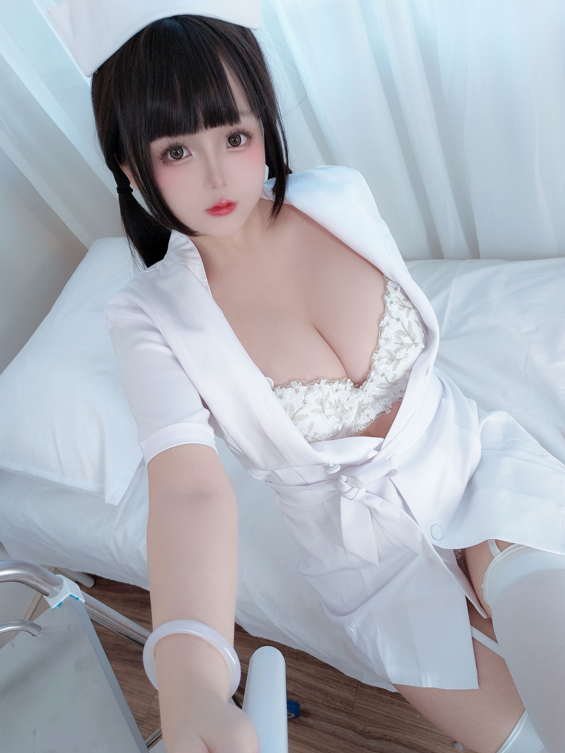 Cosplay日奈娇 - 诊所护士/(96P)