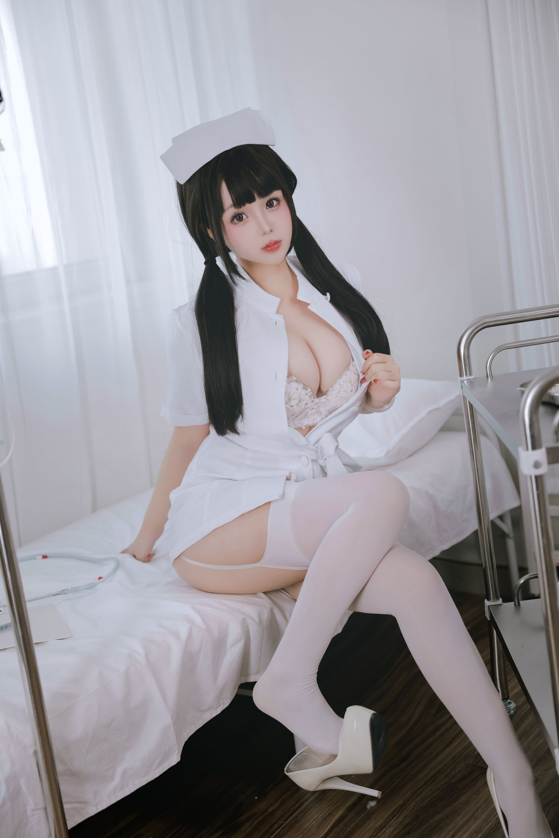 Cosplay日奈娇 - 诊所护士/(96P)