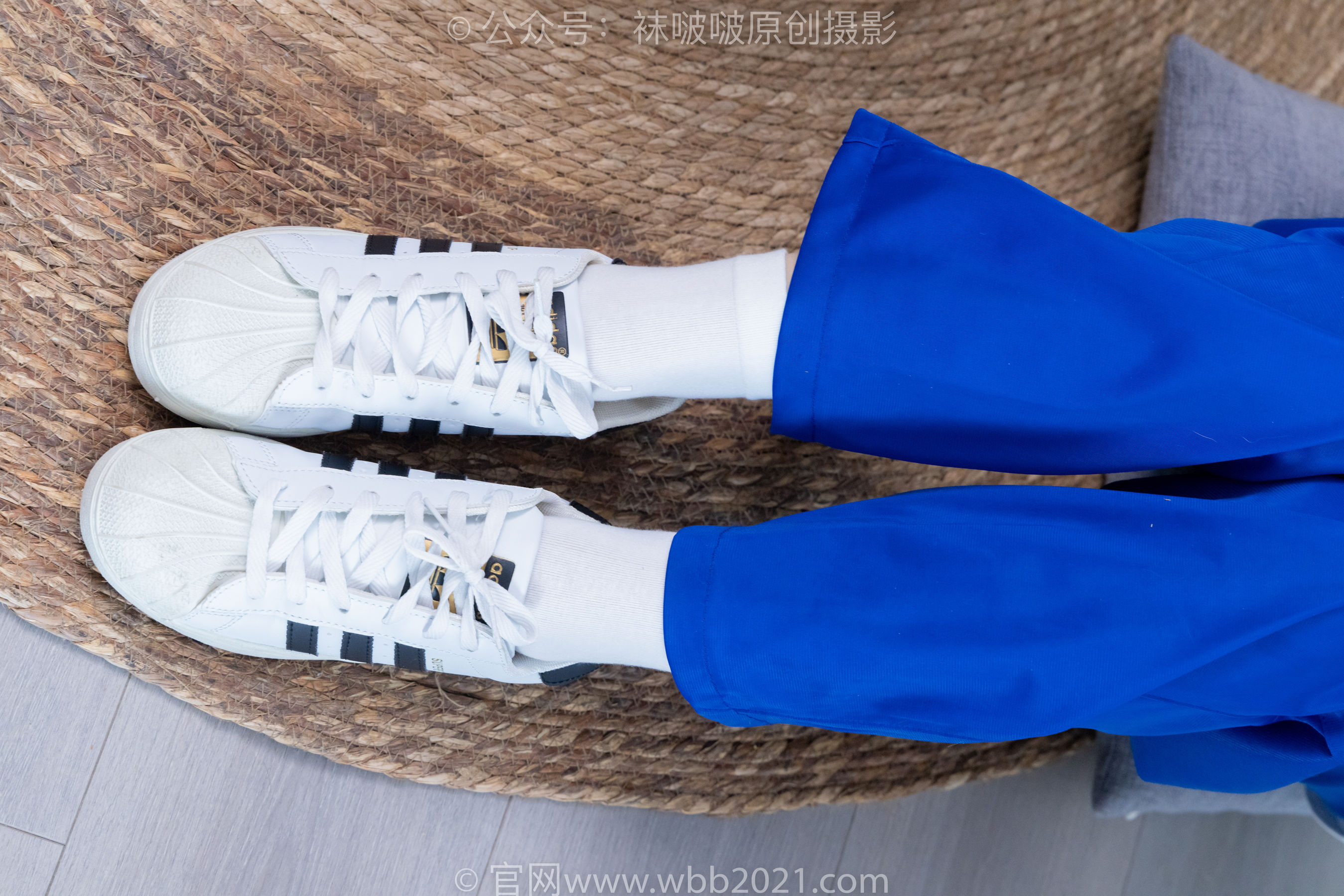 BoBoSocks袜啵啵 No.351 甜甜圈 -板鞋、白棉袜、肉丝、校服裤里丝/(150P)