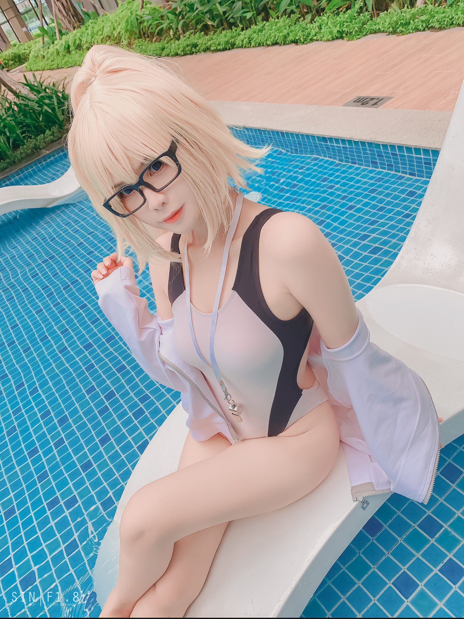 Pyon - Jeanne d’Arc Swiming/(37P)