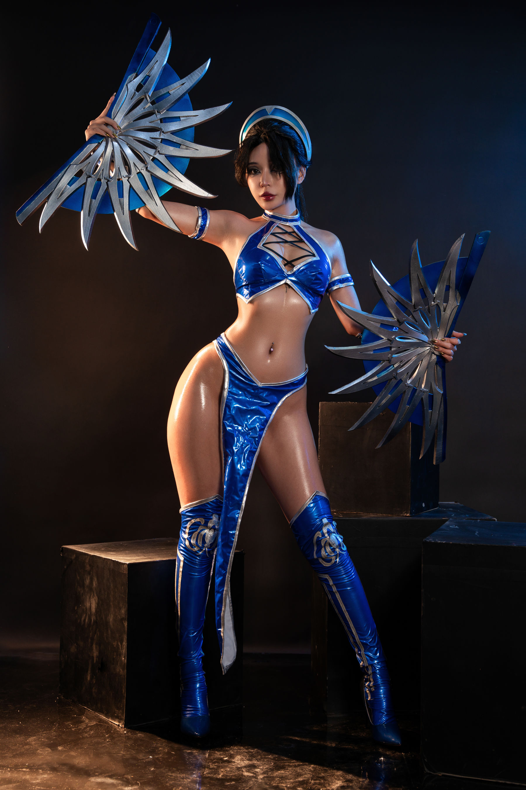 Umeko J - cosplay Kitana Mortal Kombat/(72P)