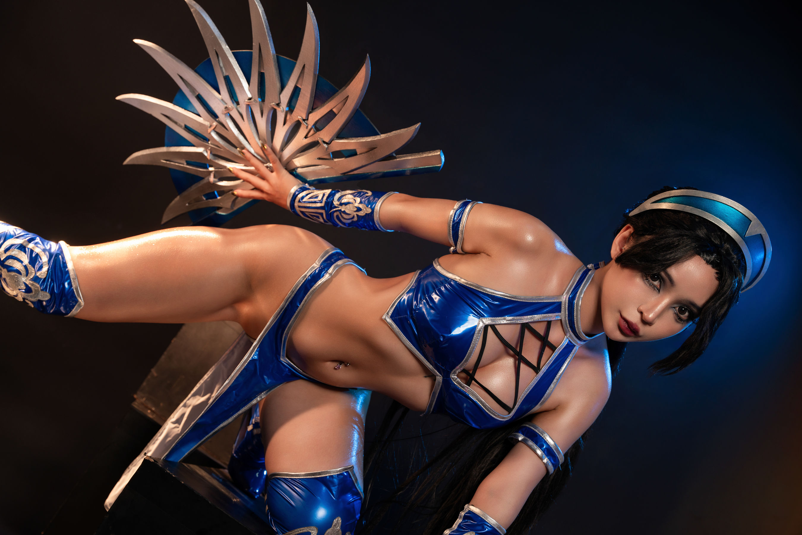 Umeko J - cosplay Kitana Mortal Kombat/(72P)