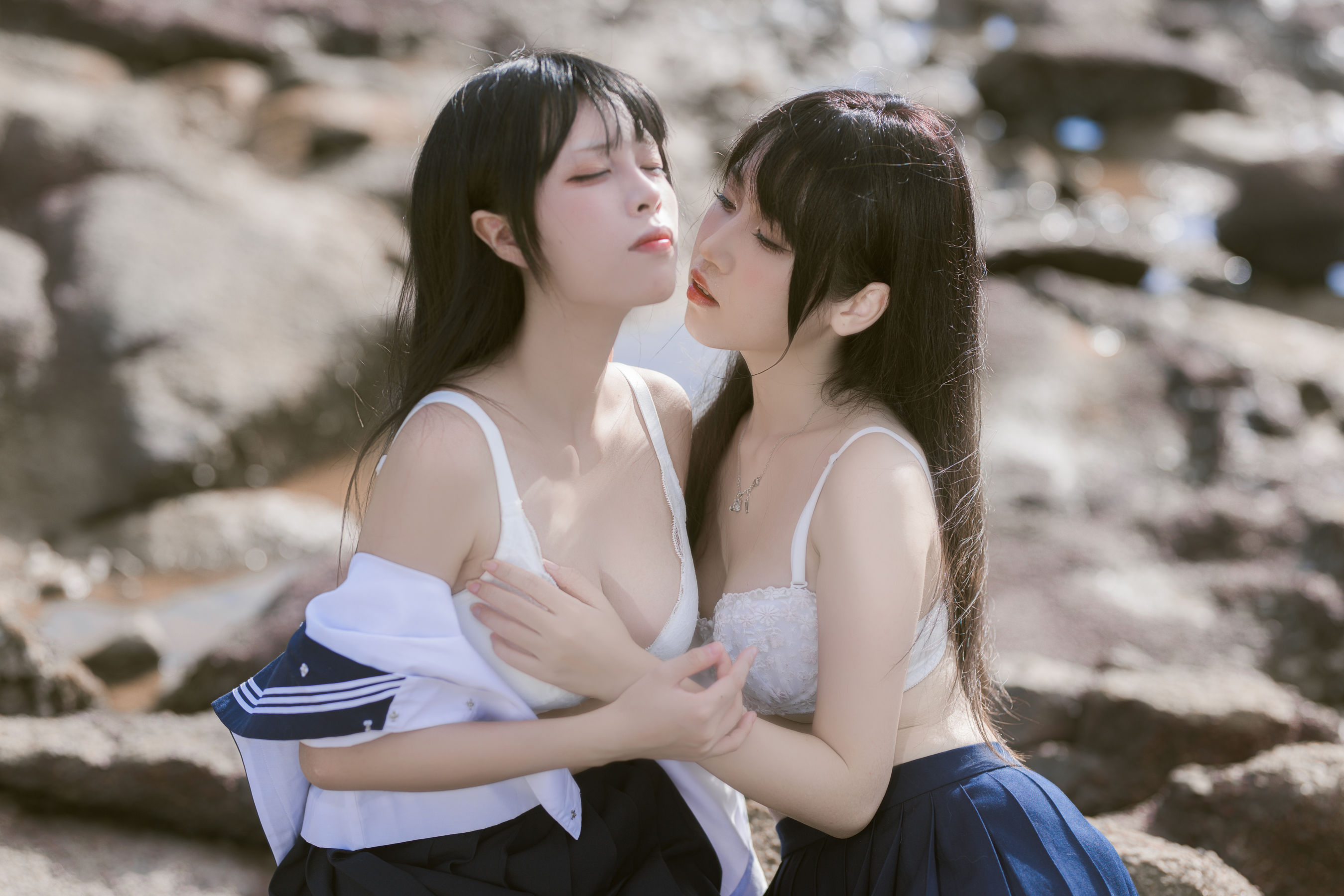 微博人气Coser 不呆猫&三無人型 - 水手服百合黑丝/(51P)