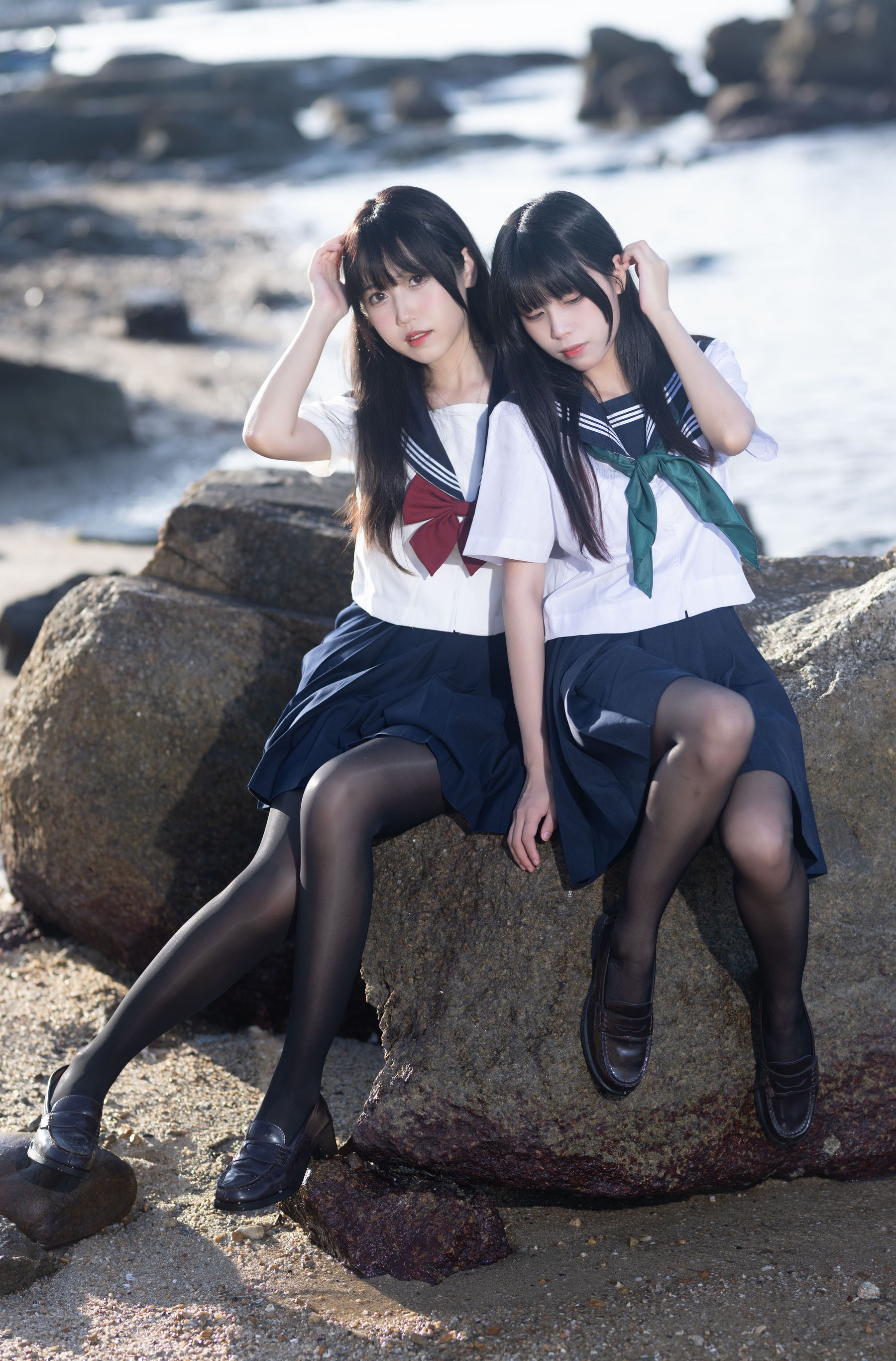 微博人气Coser 不呆猫&三無人型 - 水手服百合黑丝/(51P)