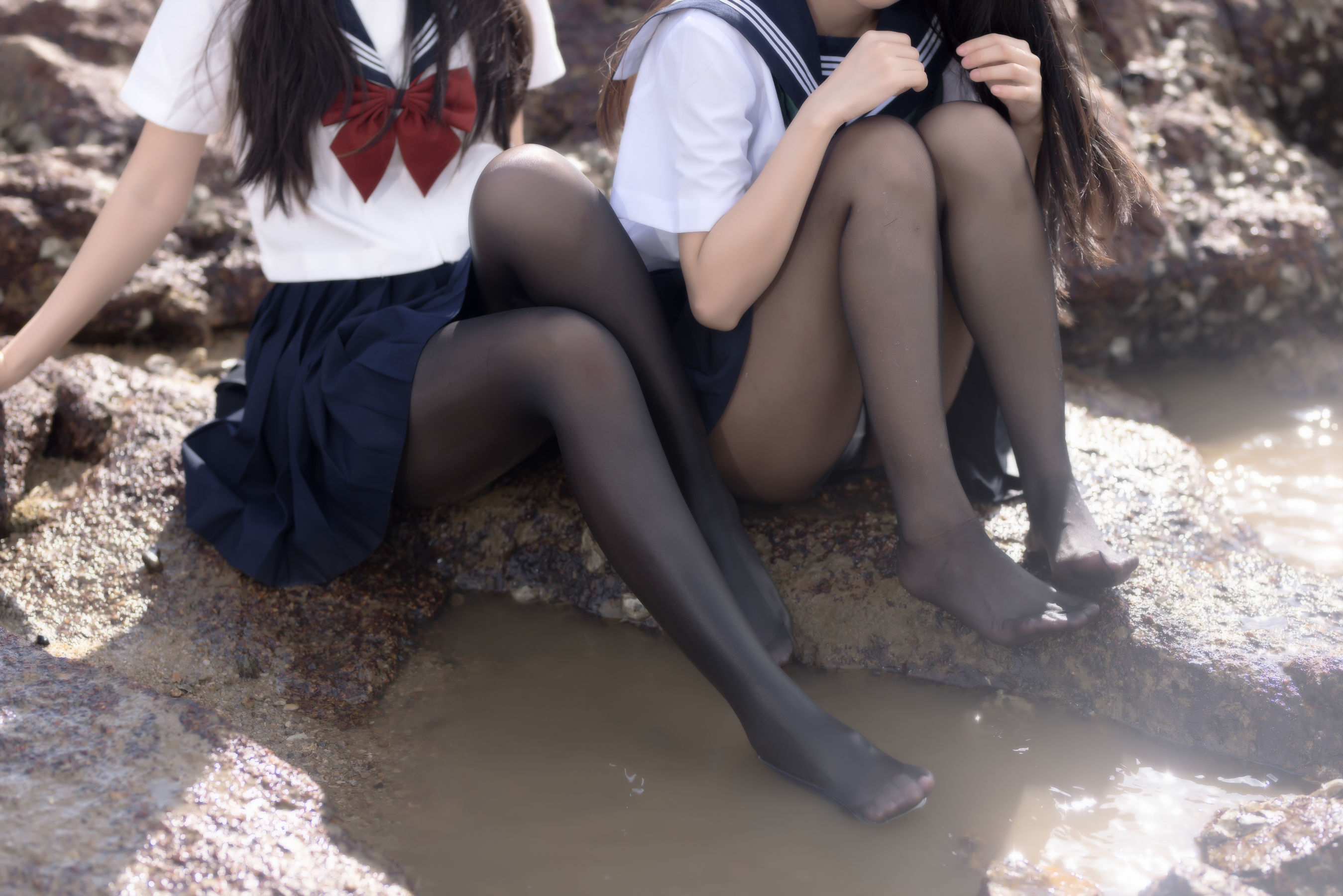 微博人气Coser 不呆猫&三無人型 - 水手服百合黑丝/(51P)