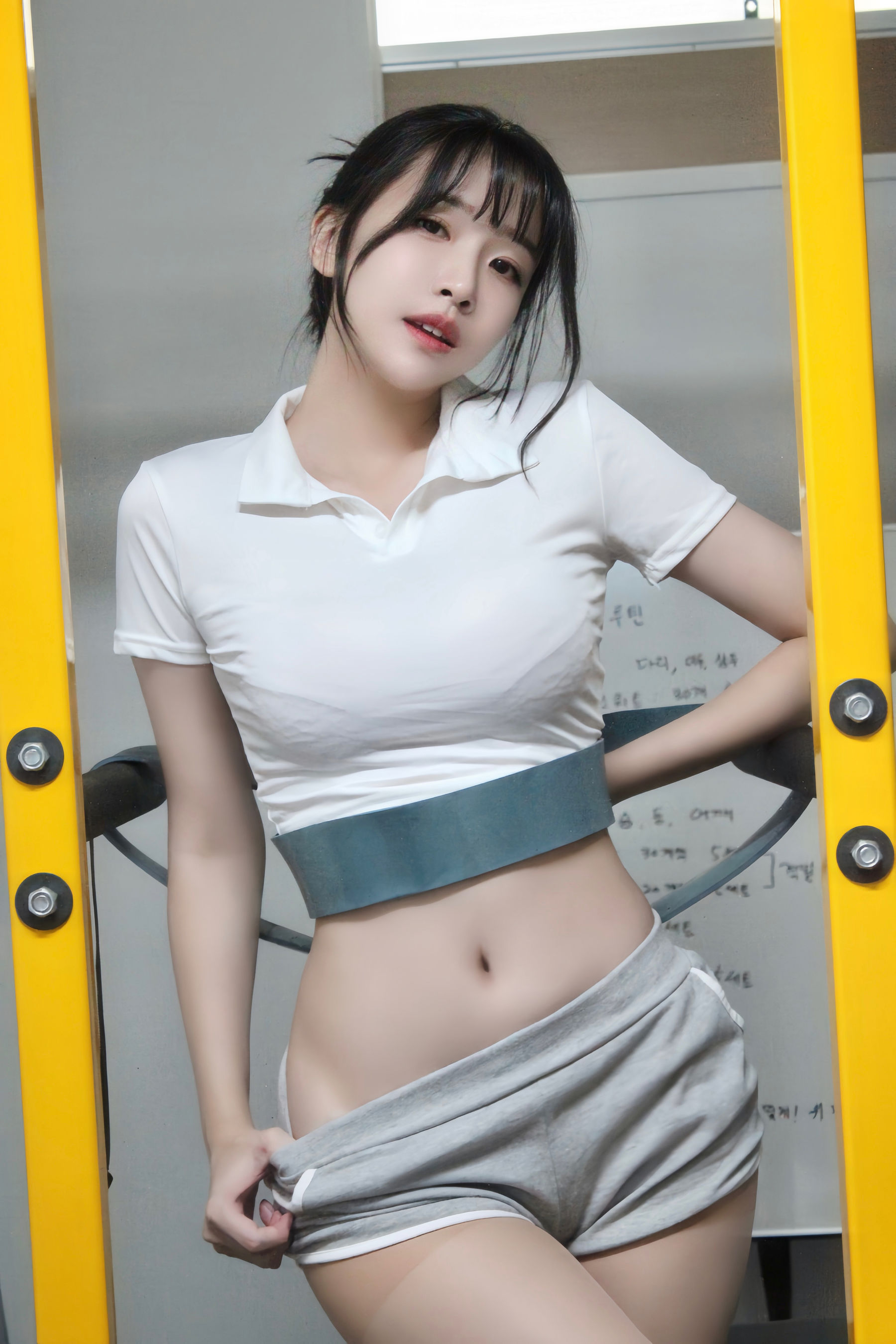 Ahrin - Likey Web Pictorial Concept 1/(40P)