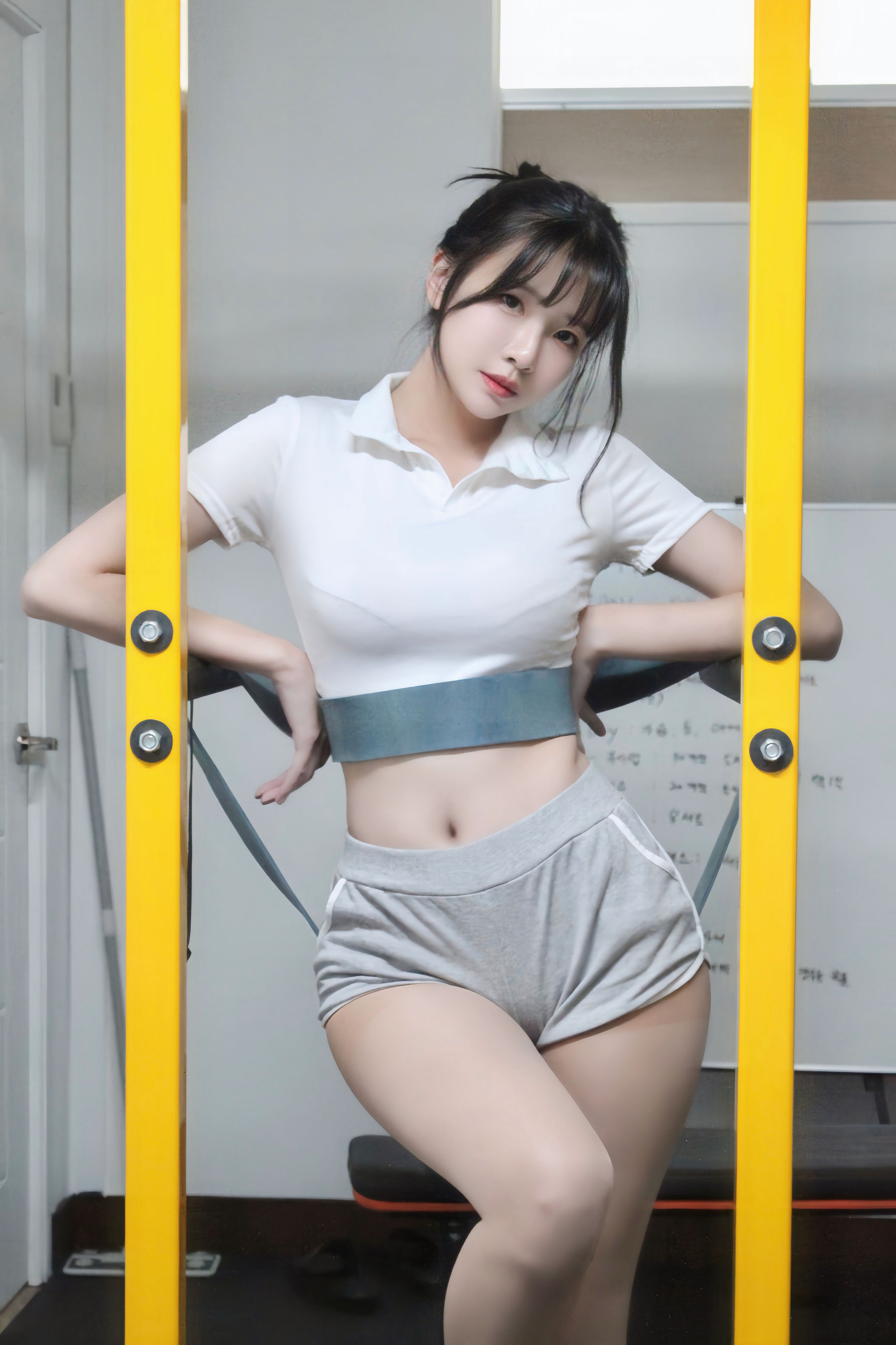 Ahrin - Likey Web Pictorial Concept 1/(40P)