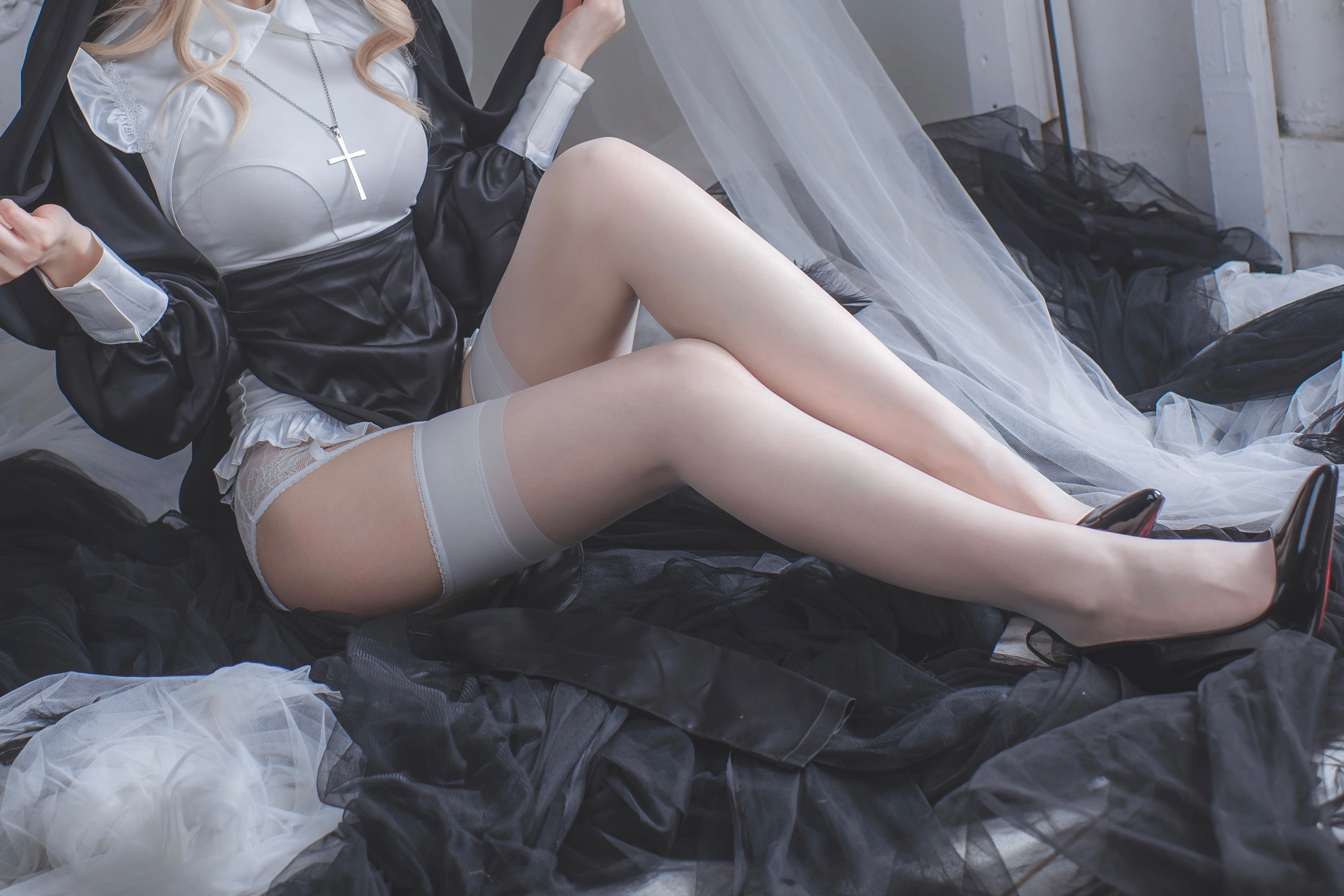 Coser 衣衣 - 修女/(53P)