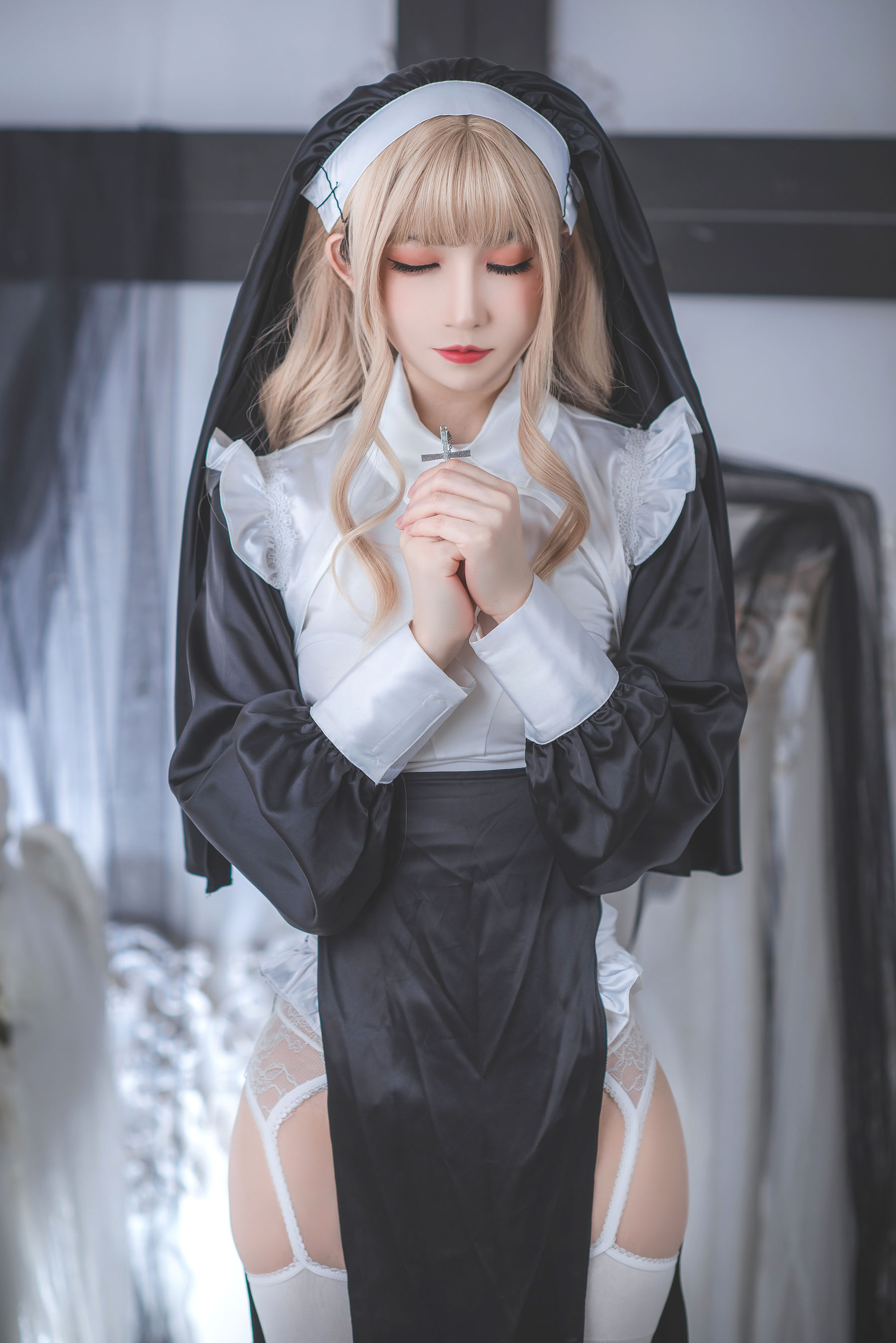 Coser 衣衣 - 修女/(53P)