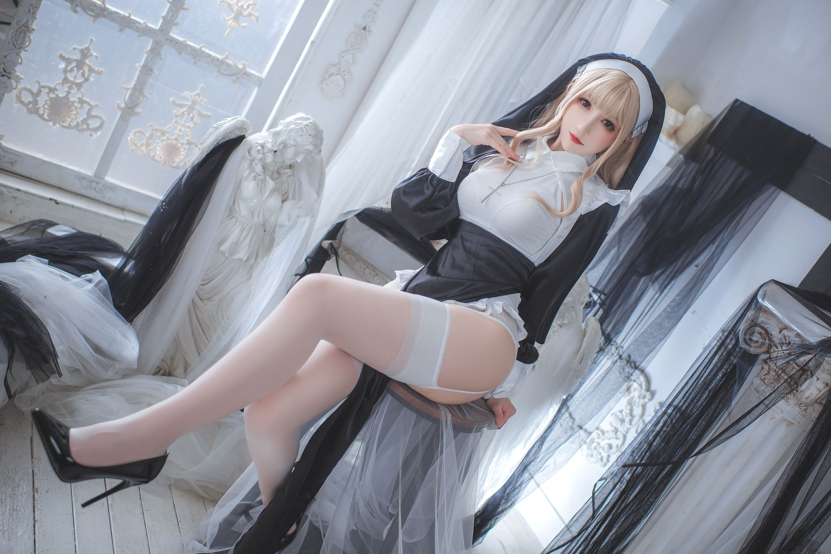 Coser 衣衣 - 修女/(53P)