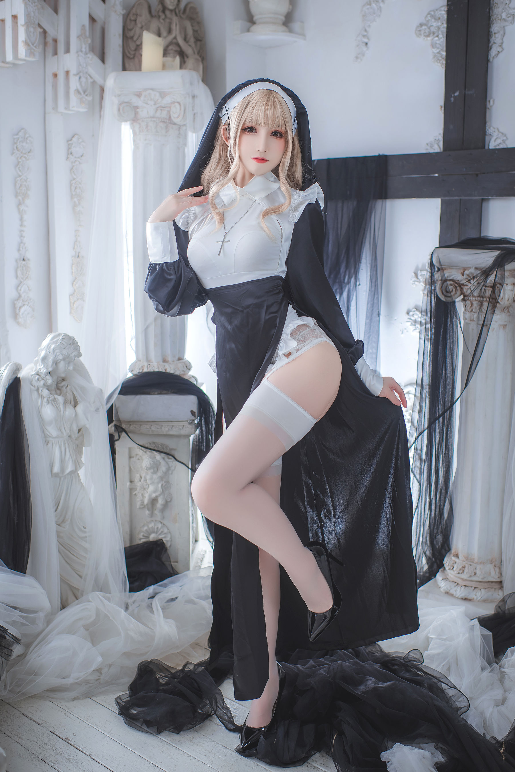 Coser 衣衣 - 修女/(53P)