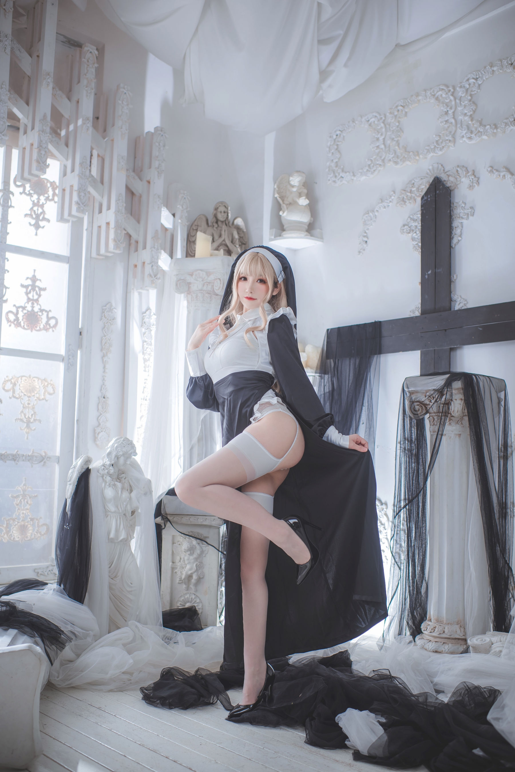 Coser 衣衣 - 修女/(53P)