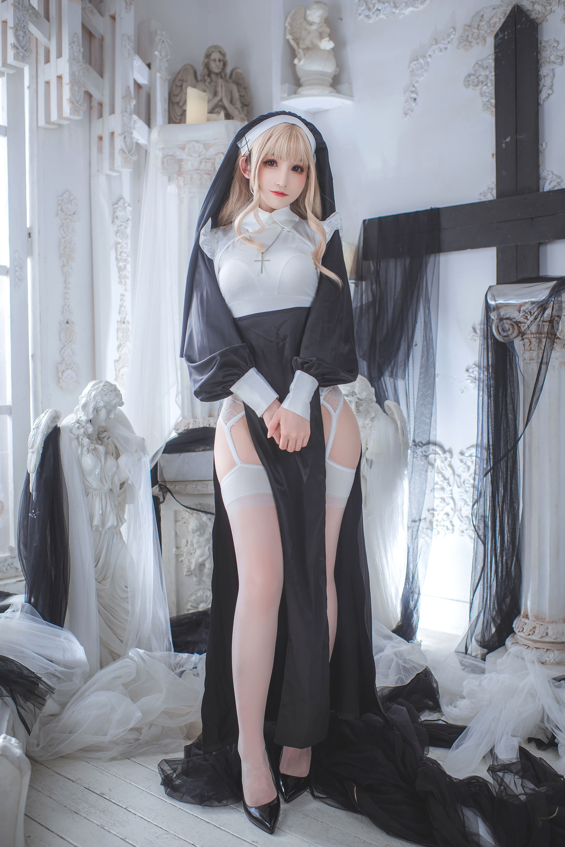 Coser 衣衣 - 修女/(53P)