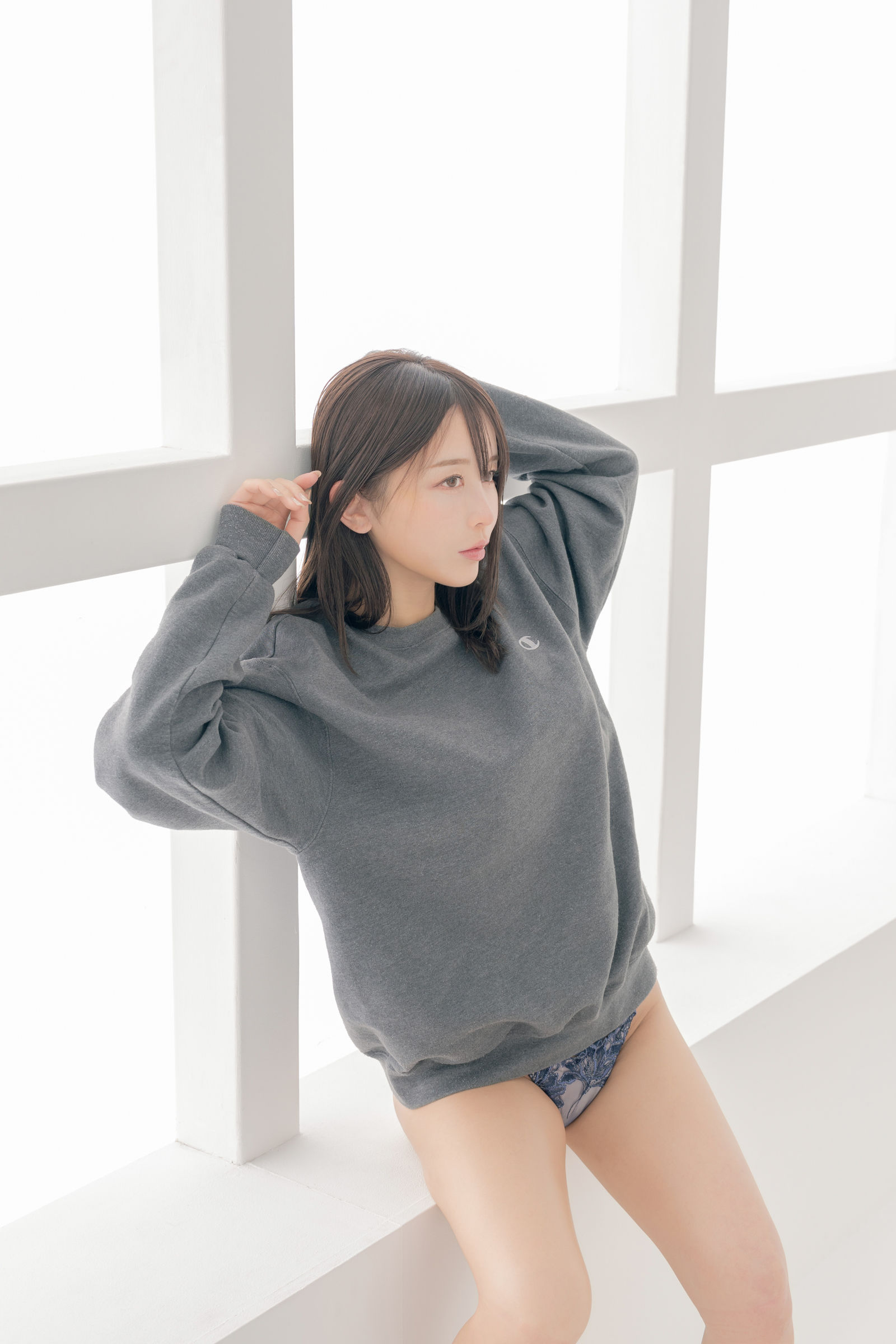 いくみ – (193iKkyu3) [Fantia] [2024.01.31] Sweatshirt×Lingerie/(39P)