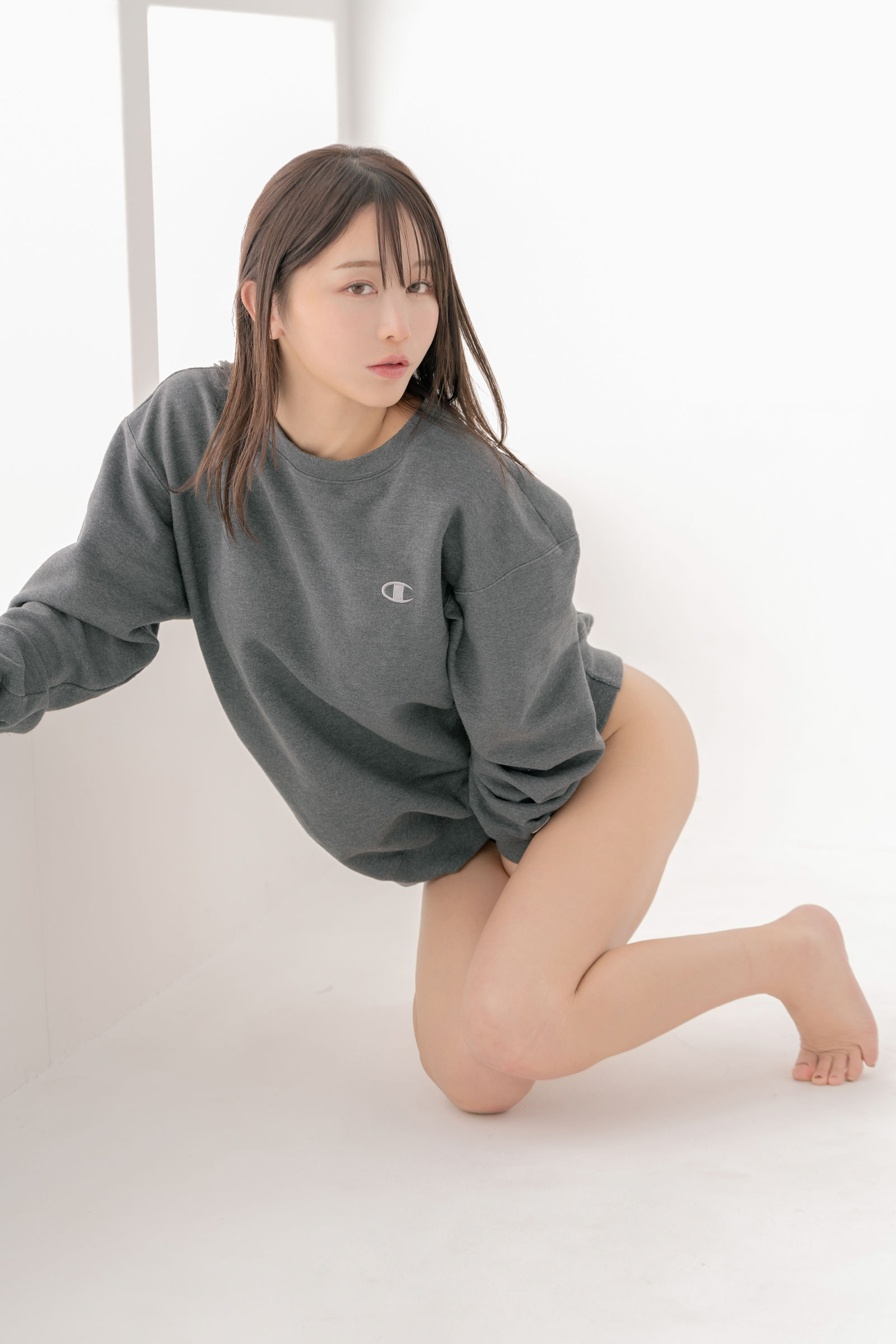 いくみ – (193iKkyu3) [Fantia] [2024.01.31] Sweatshirt×Lingerie/(39P)