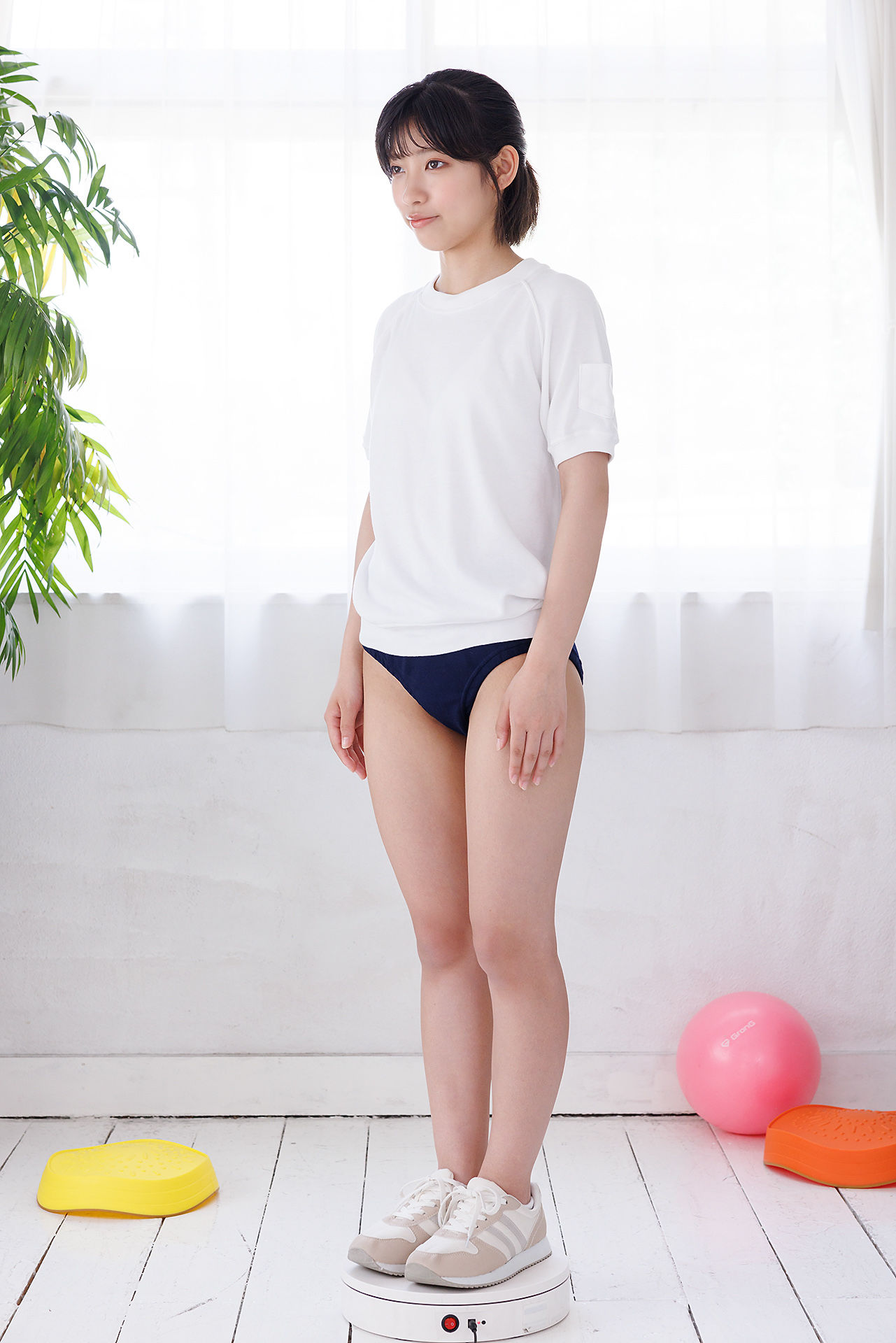 [Minisuka.tv] Akane Nishikawa 西川茜 - Regular Gallery Set 5.02/(33P)