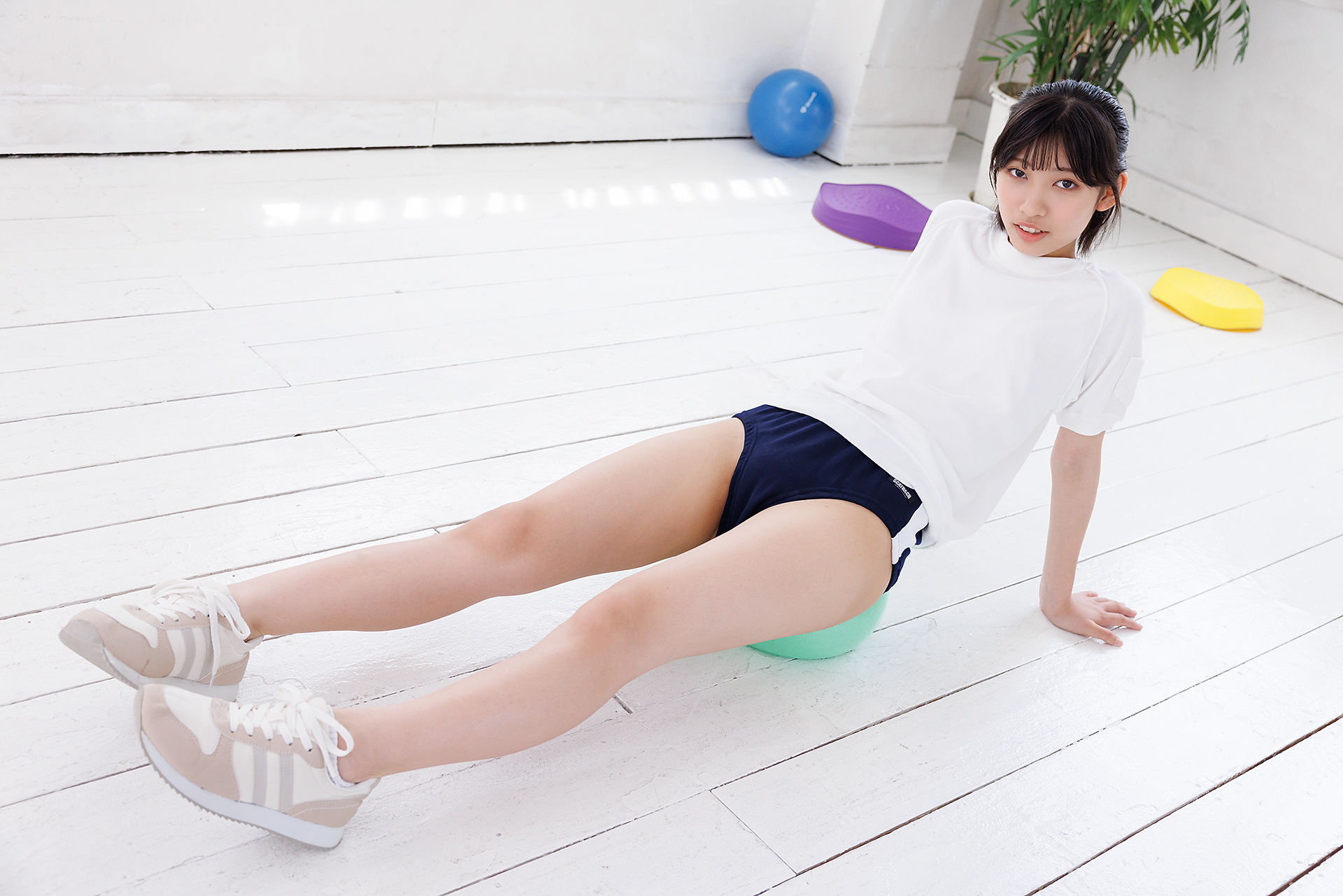 [Minisuka.tv] Akane Nishikawa 西川茜 - Regular Gallery Set 5.02/(33P)