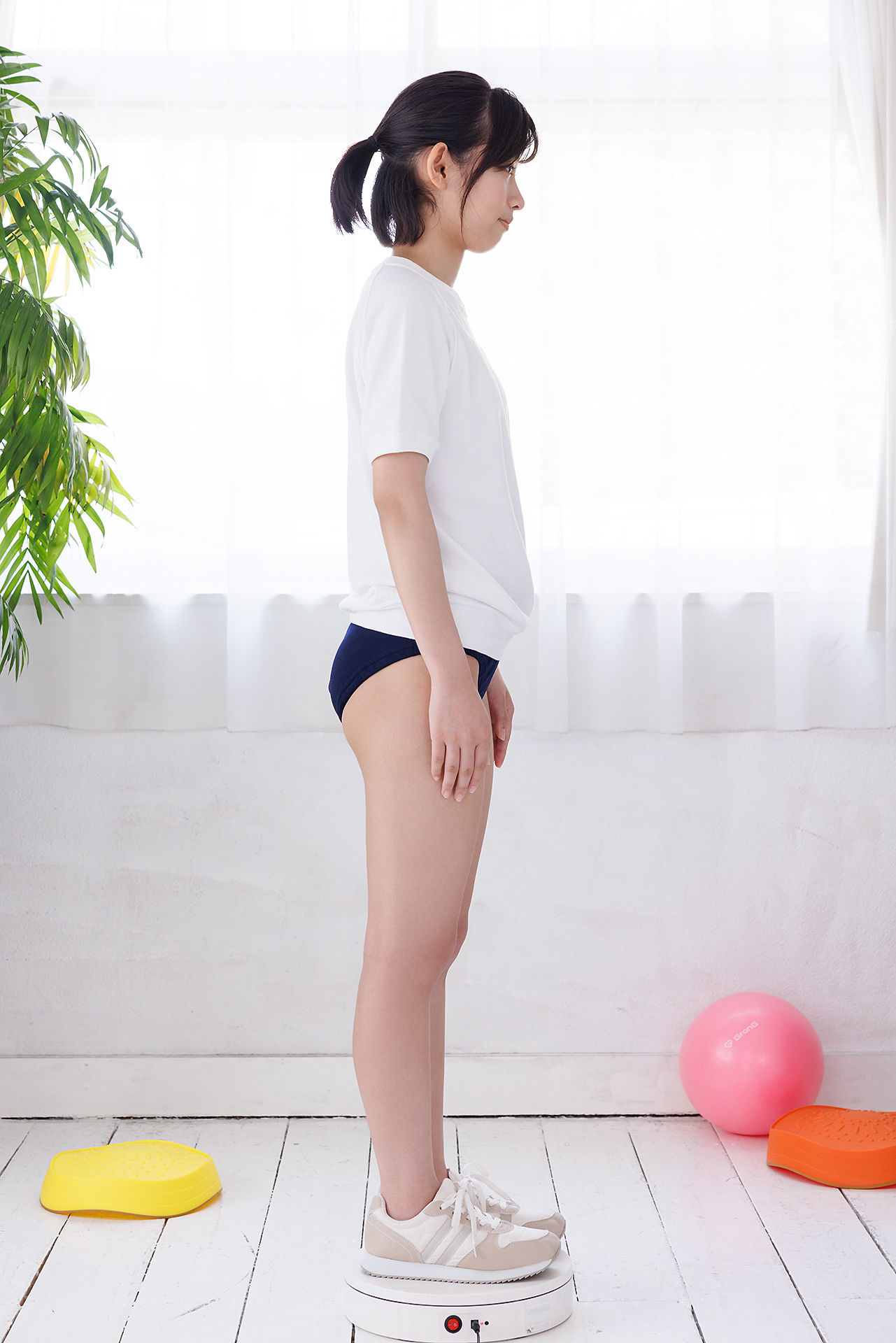 [Minisuka.tv] Akane Nishikawa 西川茜 - Regular Gallery Set 5.02/(33P)