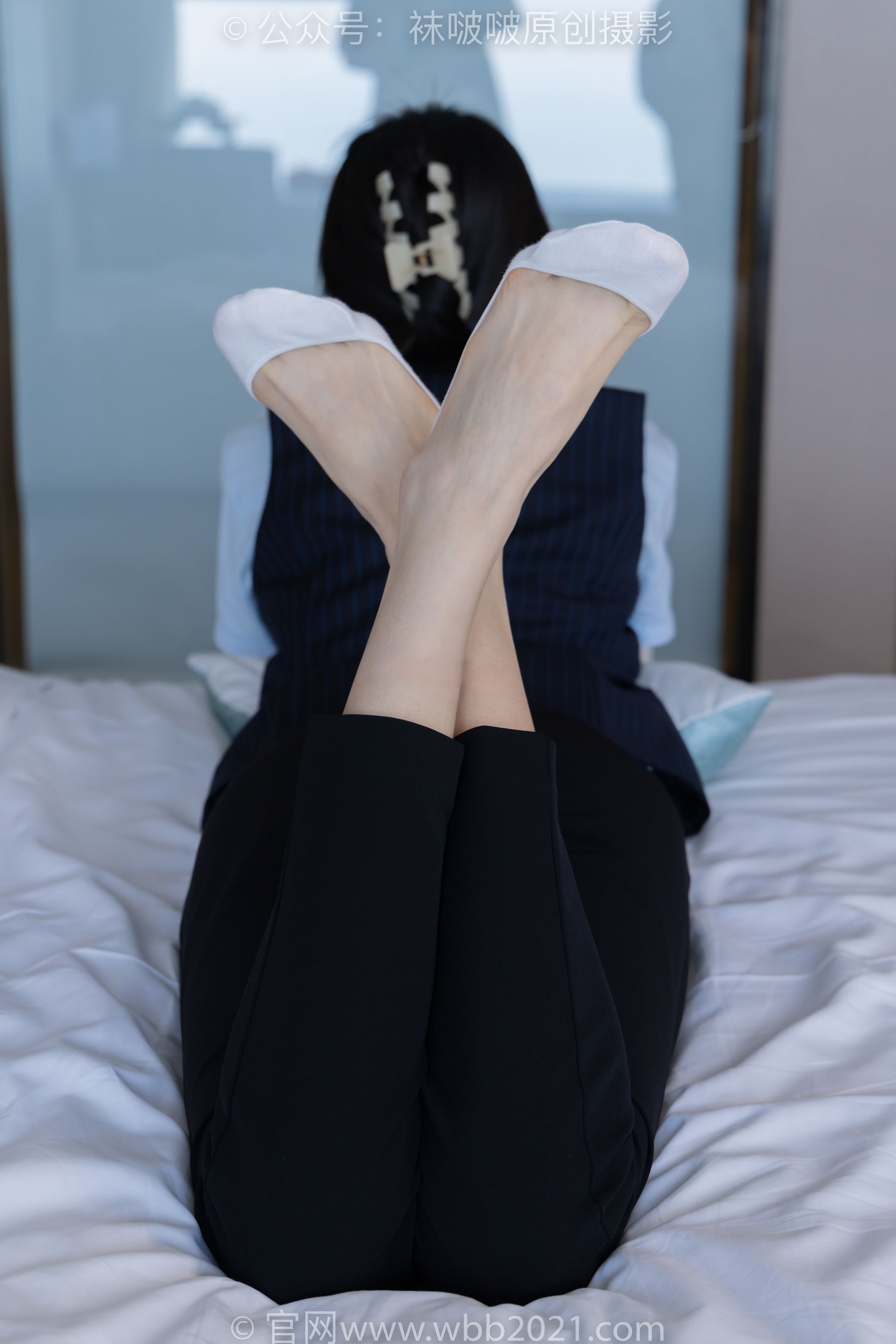 BoBoSocks袜啵啵 No.413 芝士 -高跟鞋、白色吊带船袜、银行制服/(145P)