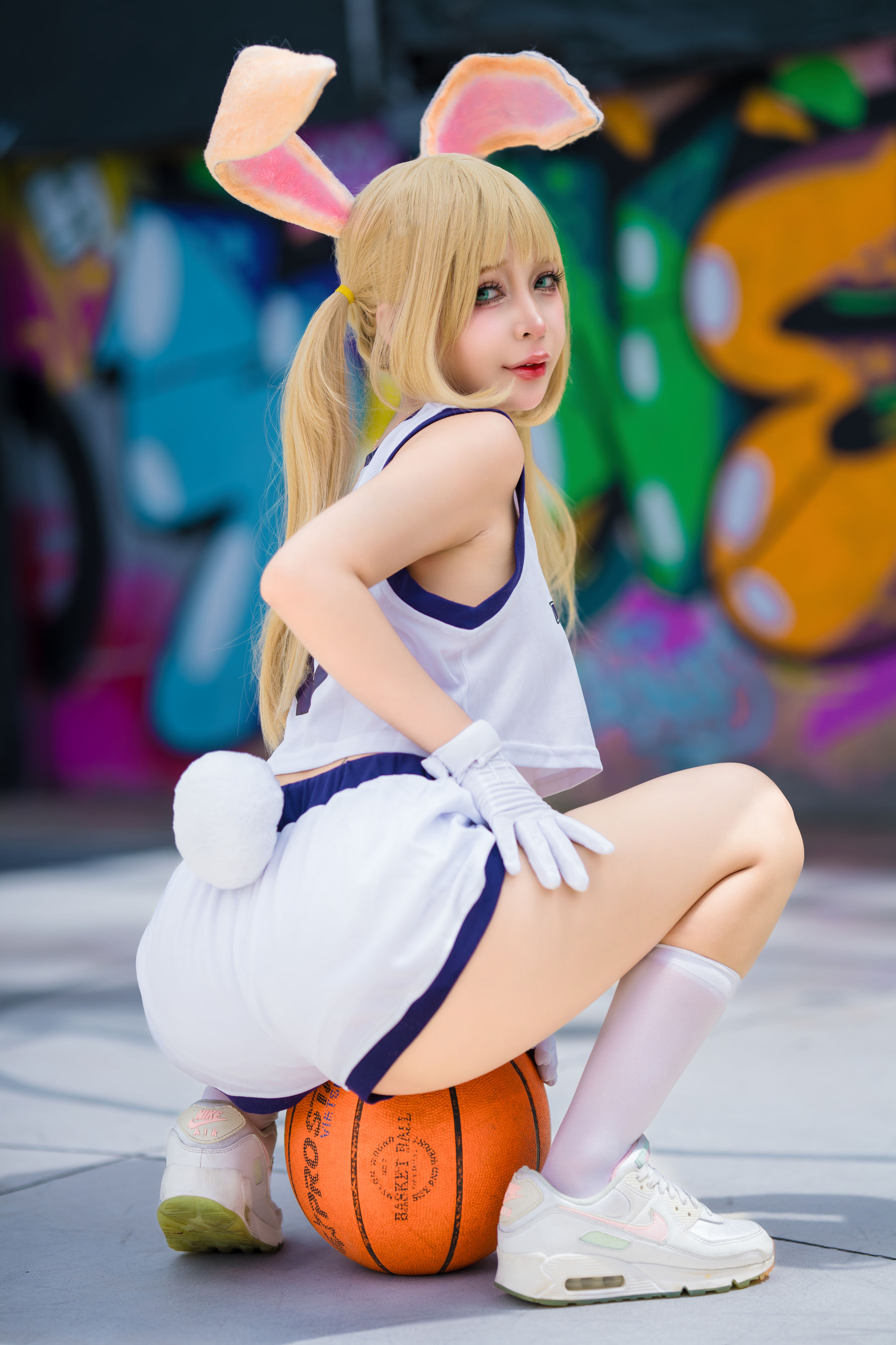 Umeko J - Lola Bunny/(53P)