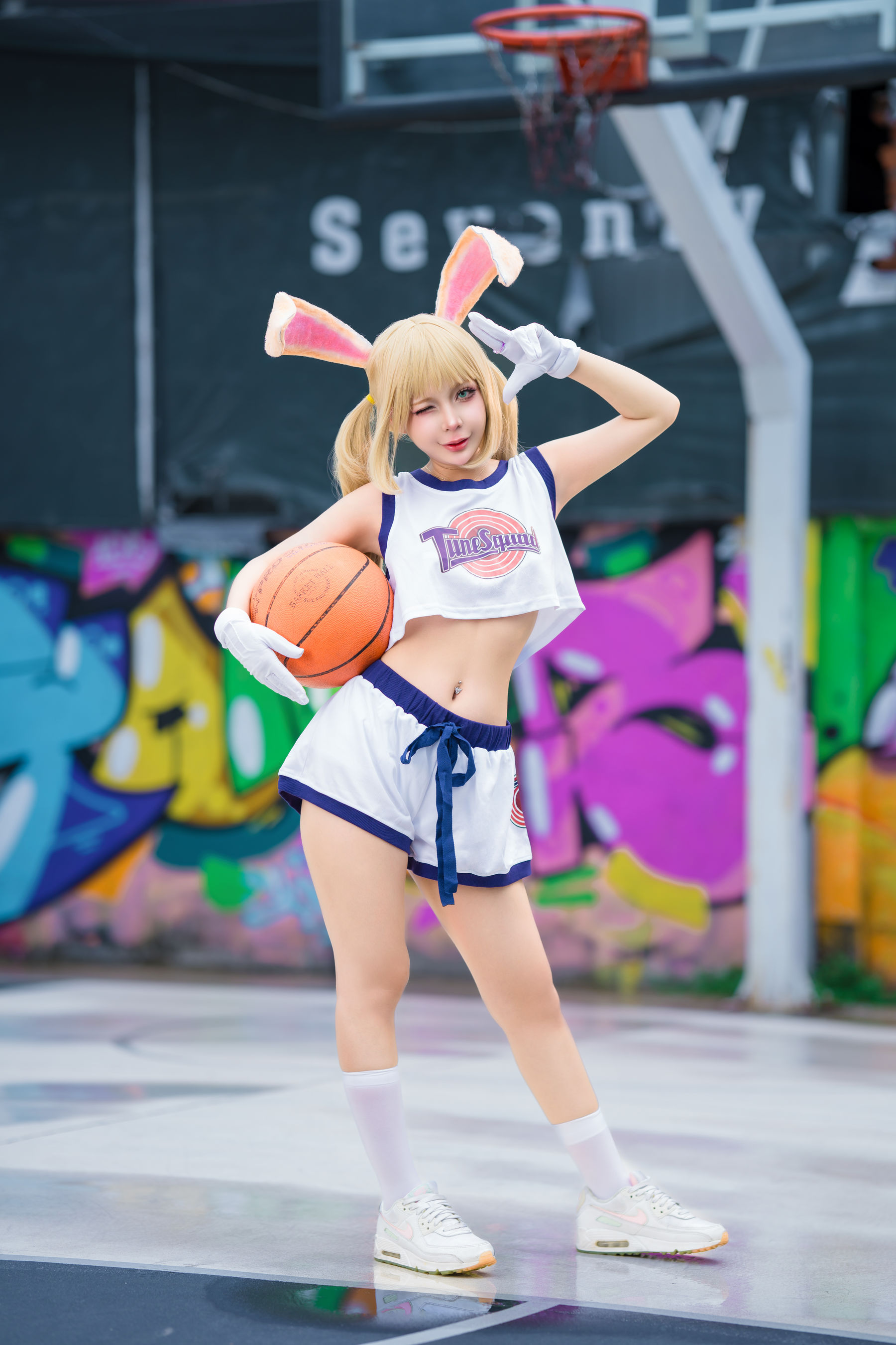 Umeko J - Lola Bunny/(53P)