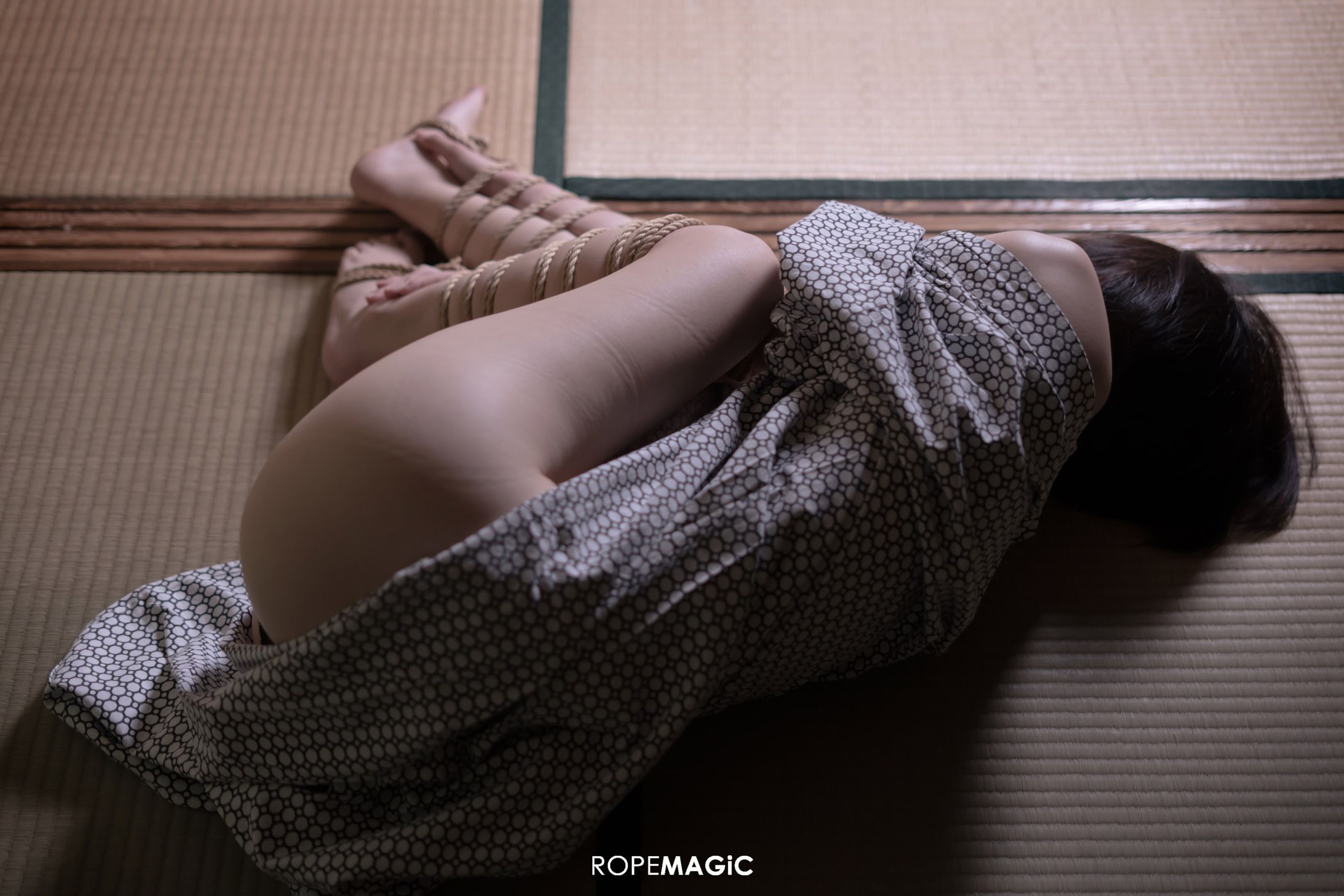 [ROPEMAGiC] Reiji Suzuki - Escape/(63P)