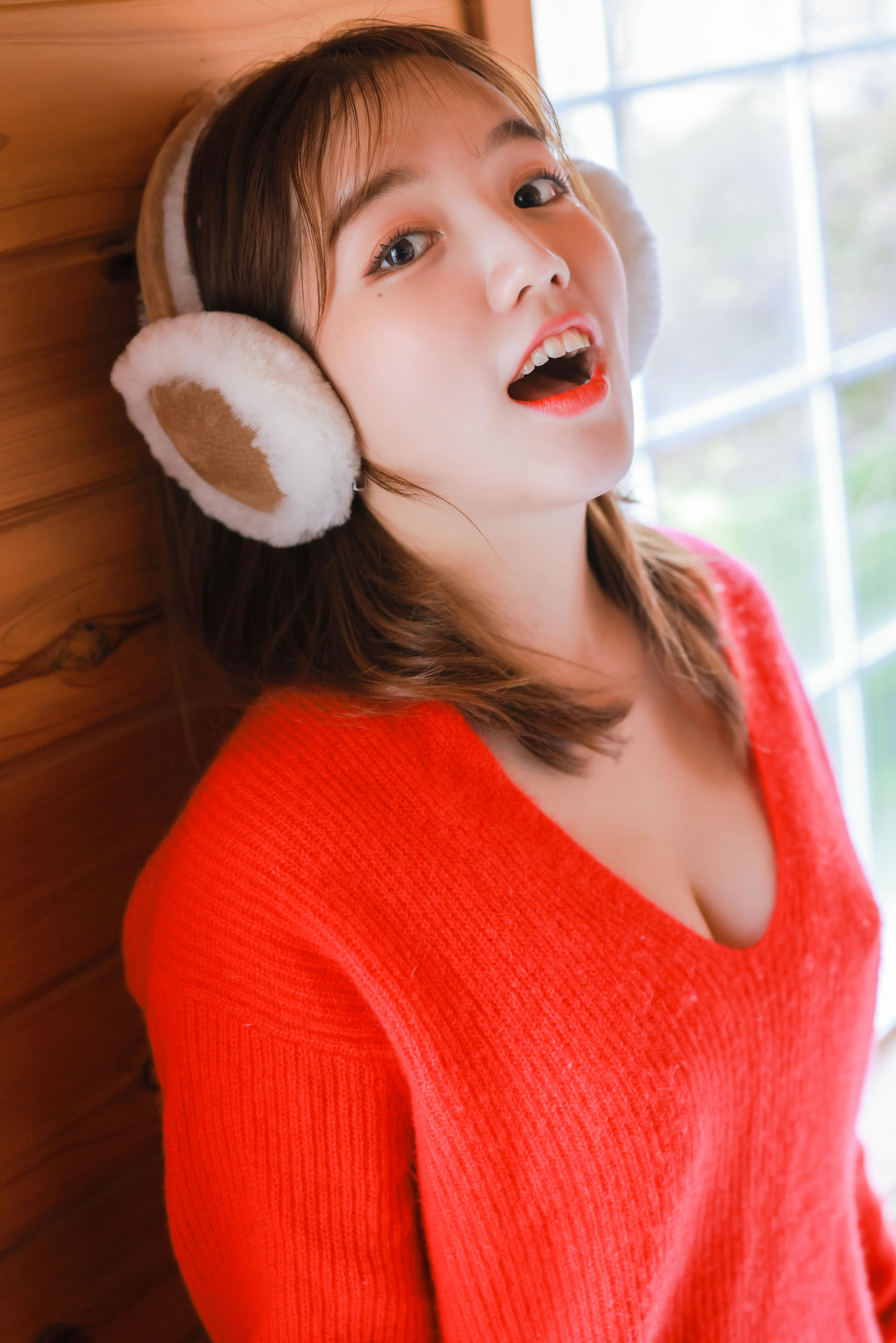 [SWEETBOX] YOONVELY - Vol.26 SANTA GIRL/(82P)