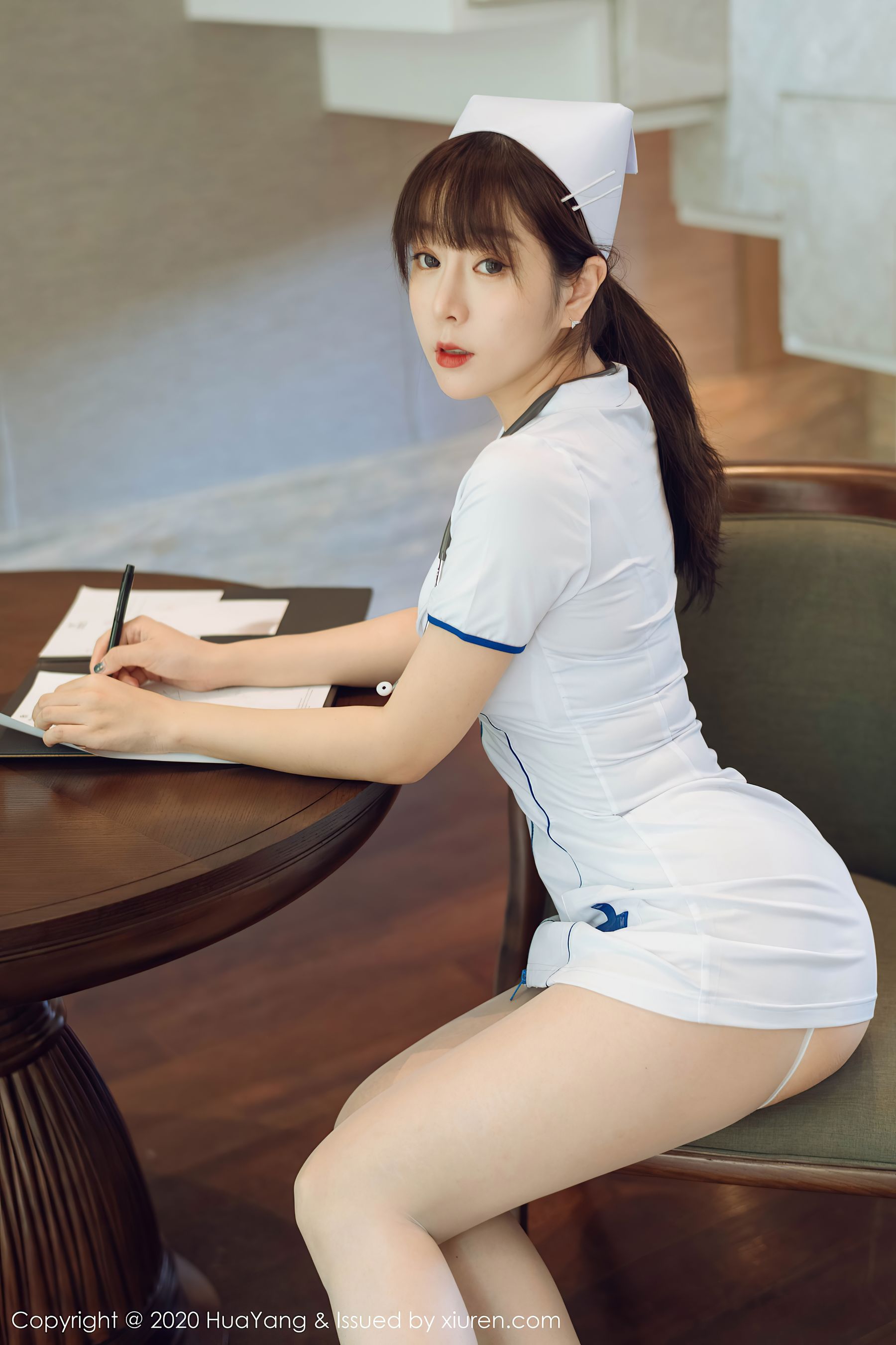 [花漾HuaYang] Vol.330 王雨纯/(102P)