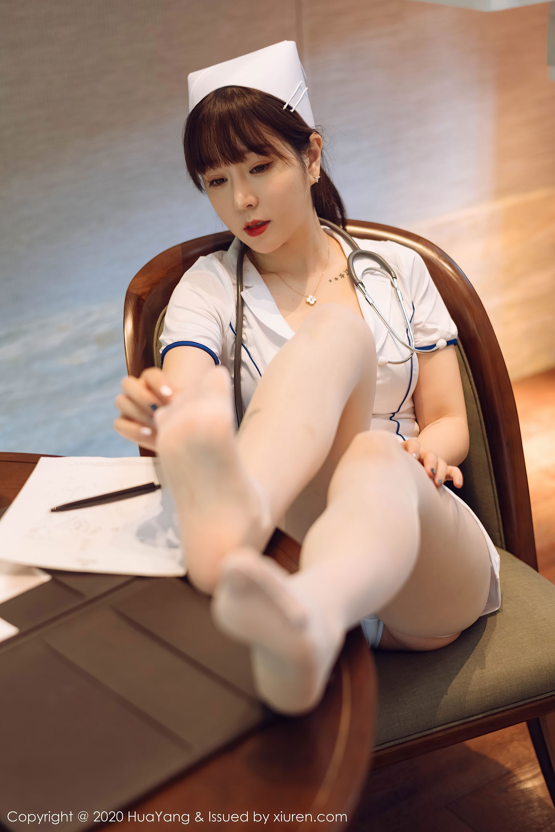 [花漾HuaYang] Vol.330 王雨纯/(102P)