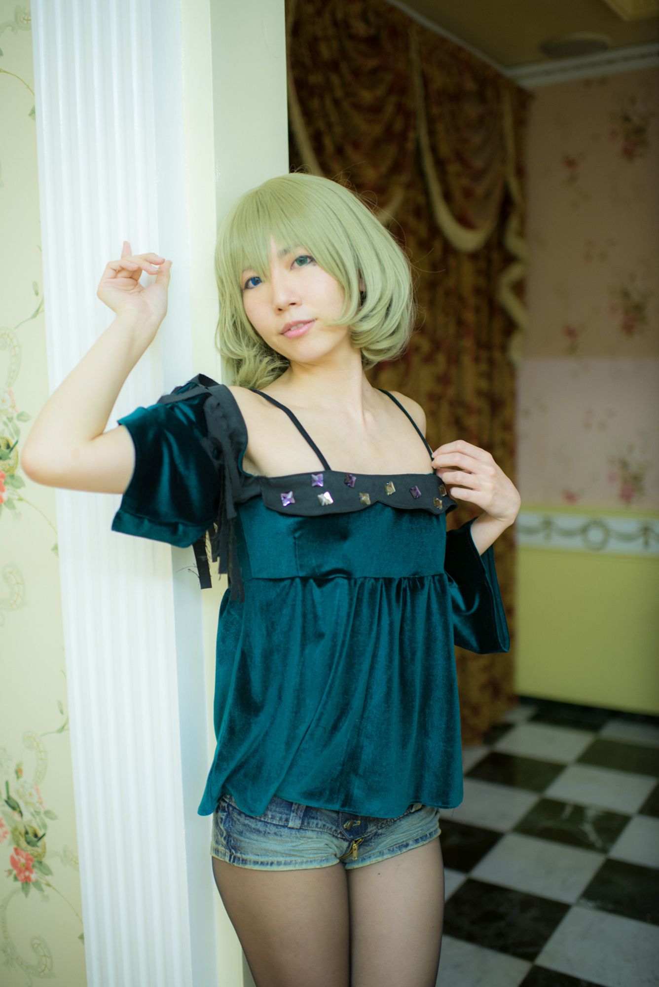 Ayane(あやね) 《Idolmaster》Takagaki Kaede(高垣楓) [Wolf Fang!!]/(100P)