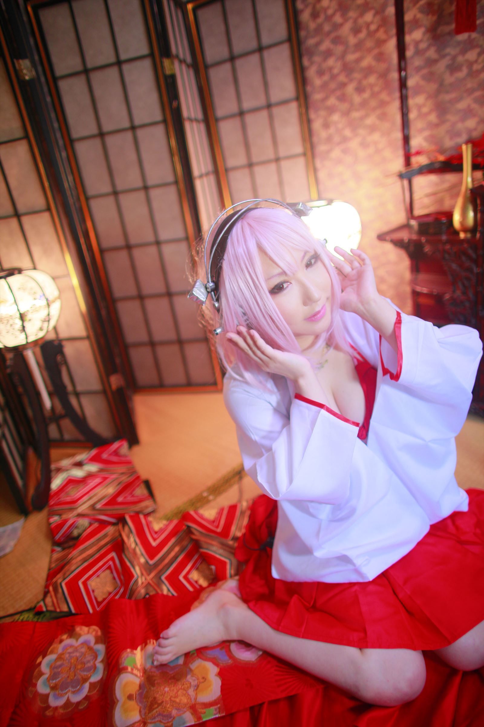 绫香サク (Saku サク Saku Ayaka) 《Sonicomi》Super Sonico [Shooting Star s]/(130P)