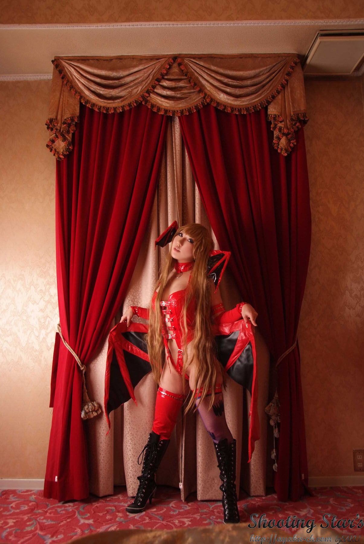 绫香サク  《Vampire》Morrigan Aensland [Shooting Star s]/(115P)